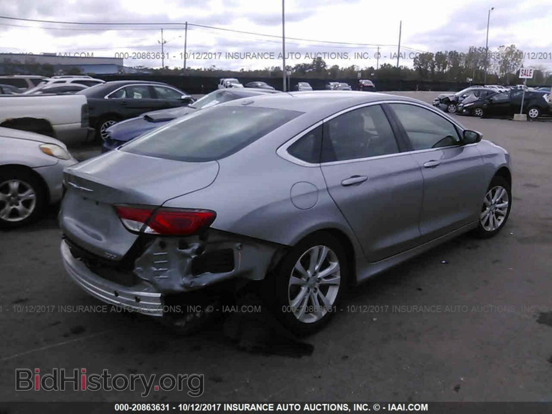 2015 Chrysler 200 - VIN: 1C3CCCAB1FN604601 - Photo 4