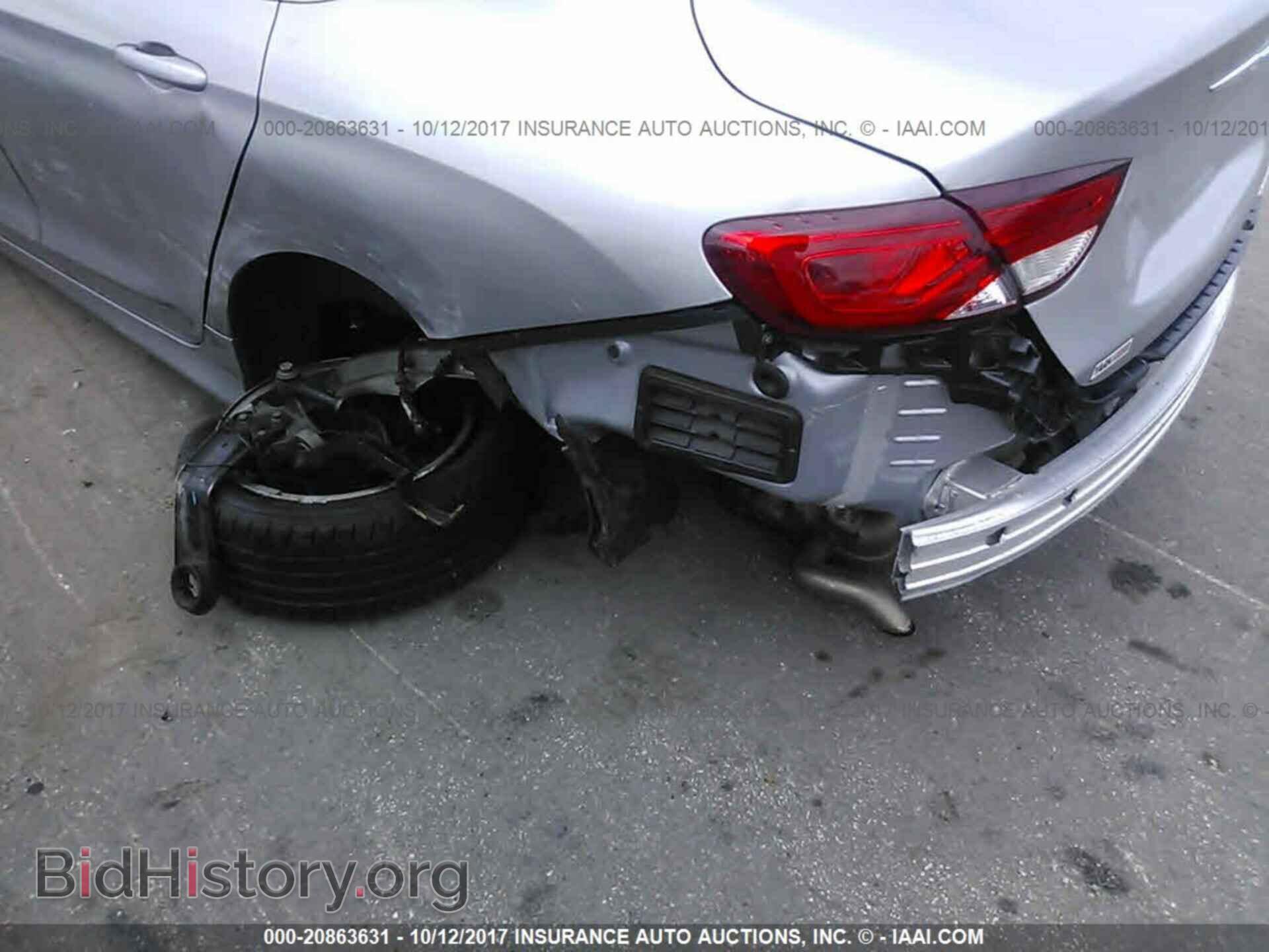 2015 Chrysler 200 - VIN: 1C3CCCAB1FN604601 - Photo 6
