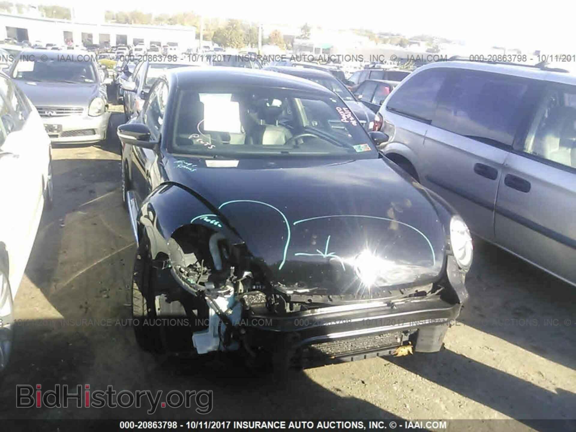 2014 Volkswagen Beetle - VIN: 3VWJP7AT8EM614460 - Фото 6