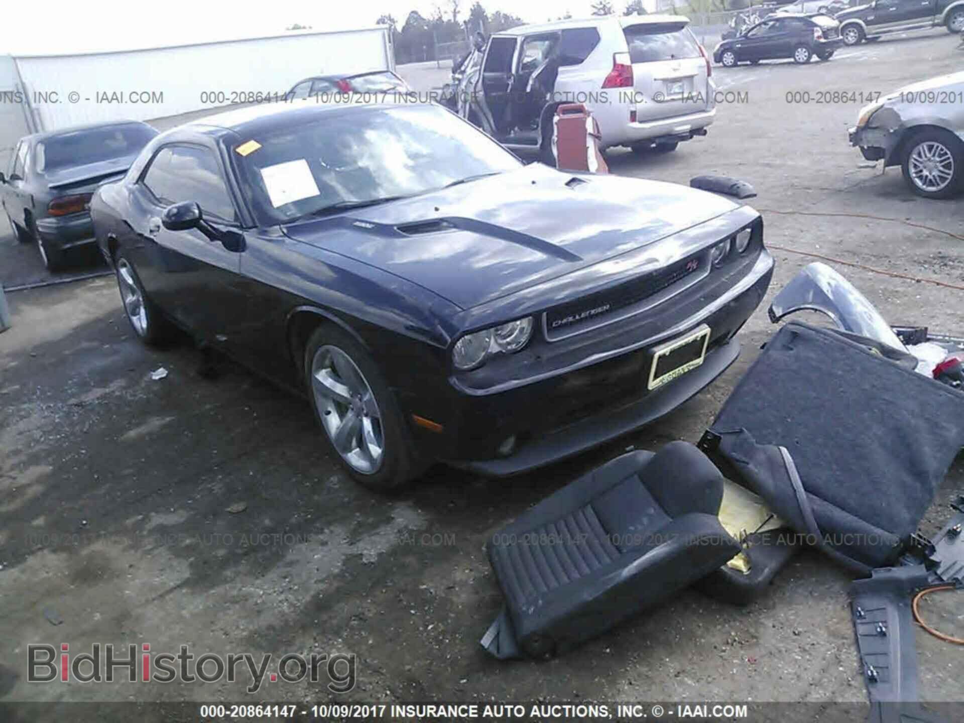 Photo 2C3CDYBT9DH651902 - Dodge Challenger 2013