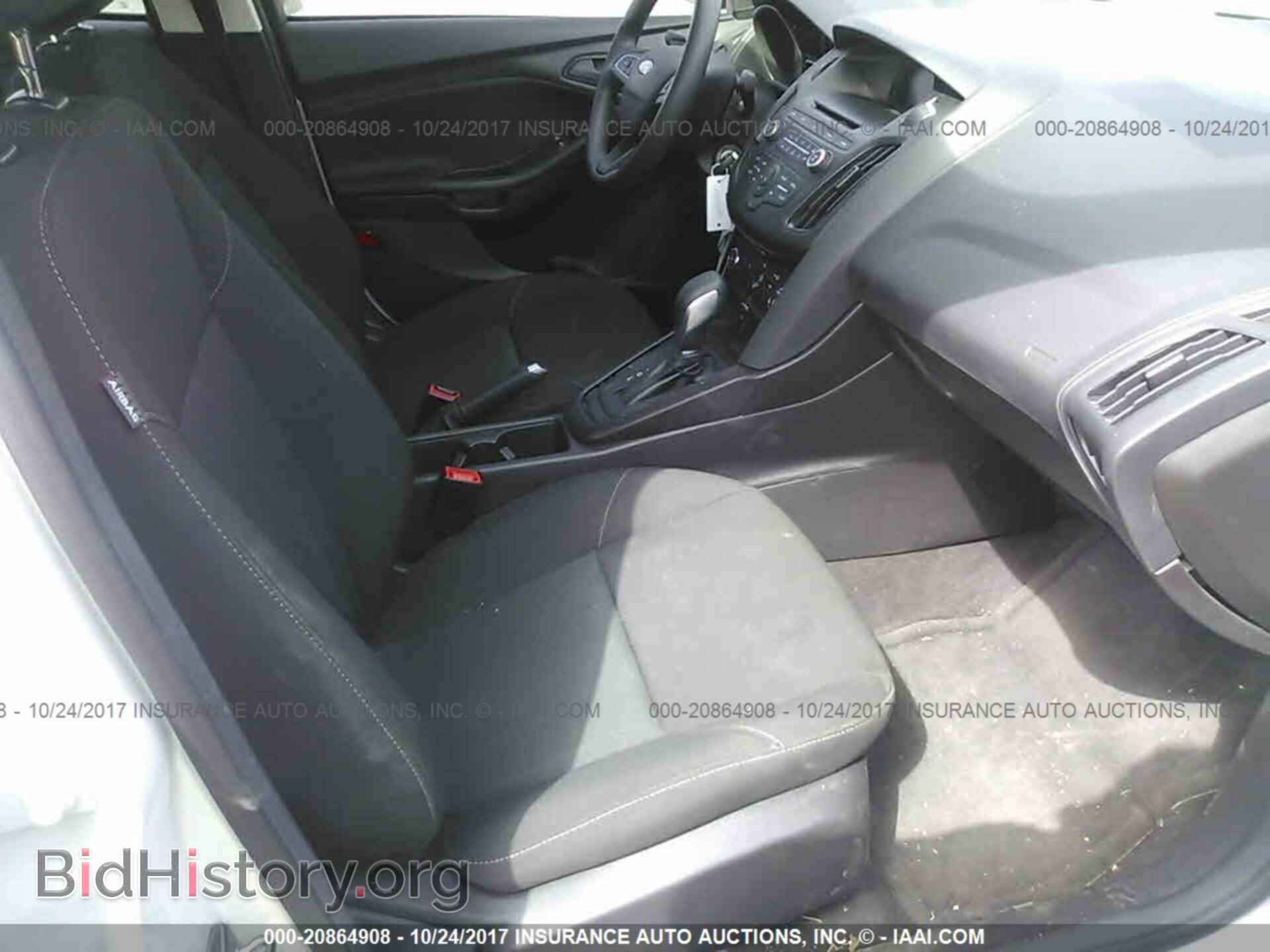 2017 Ford Focus - VIN: 1FADP3E28HL303259 - Photo 5