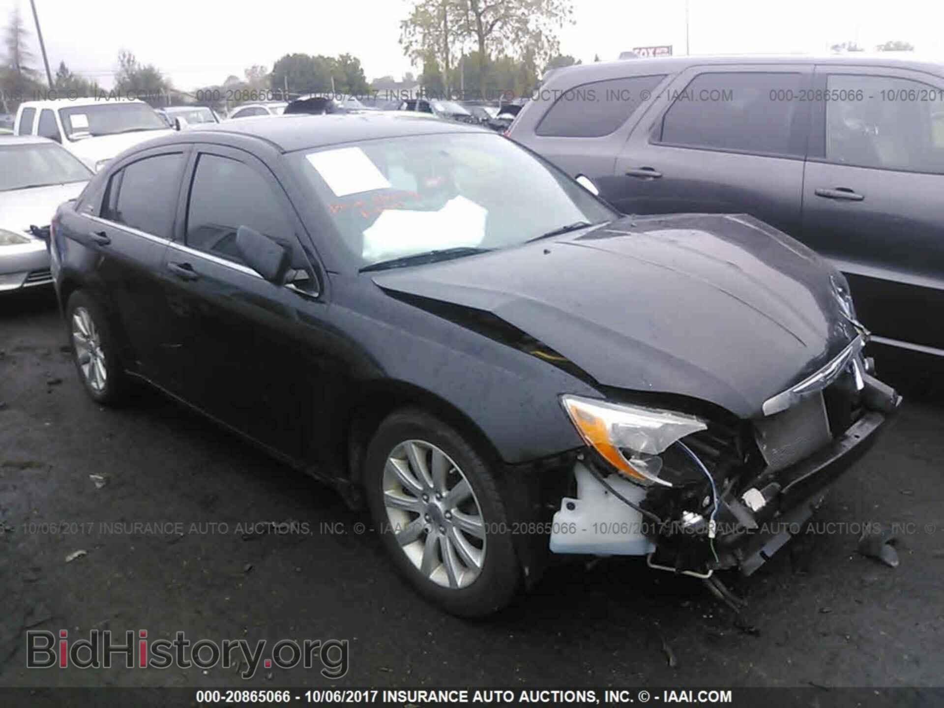 Photo 1C3CCBBG4EN114883 - Chrysler 200 2014