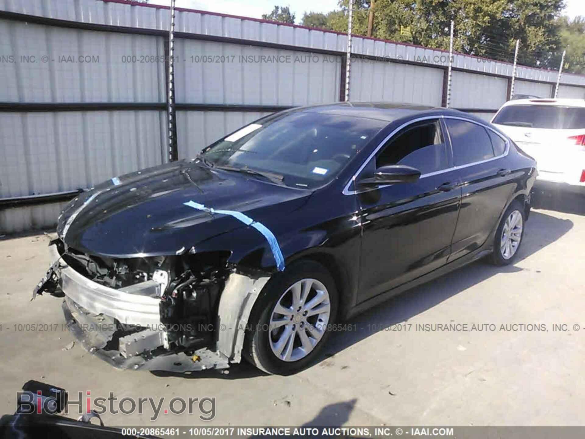 2015 Chrysler 200 - VIN: 1C3CCCAB8FN621041 - Photo 2