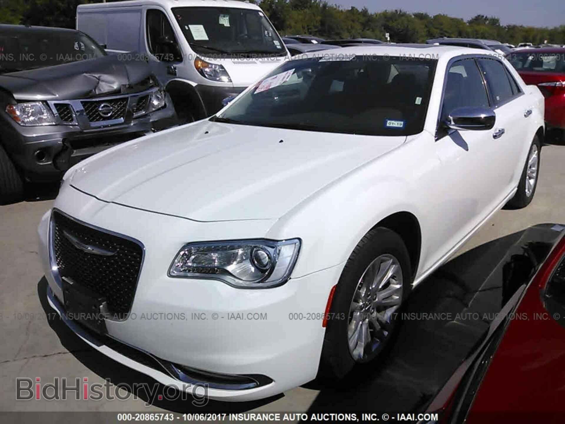 2017 Chrysler 300c - VIN: 2C3CCAEG9HH570896 - Фото 2