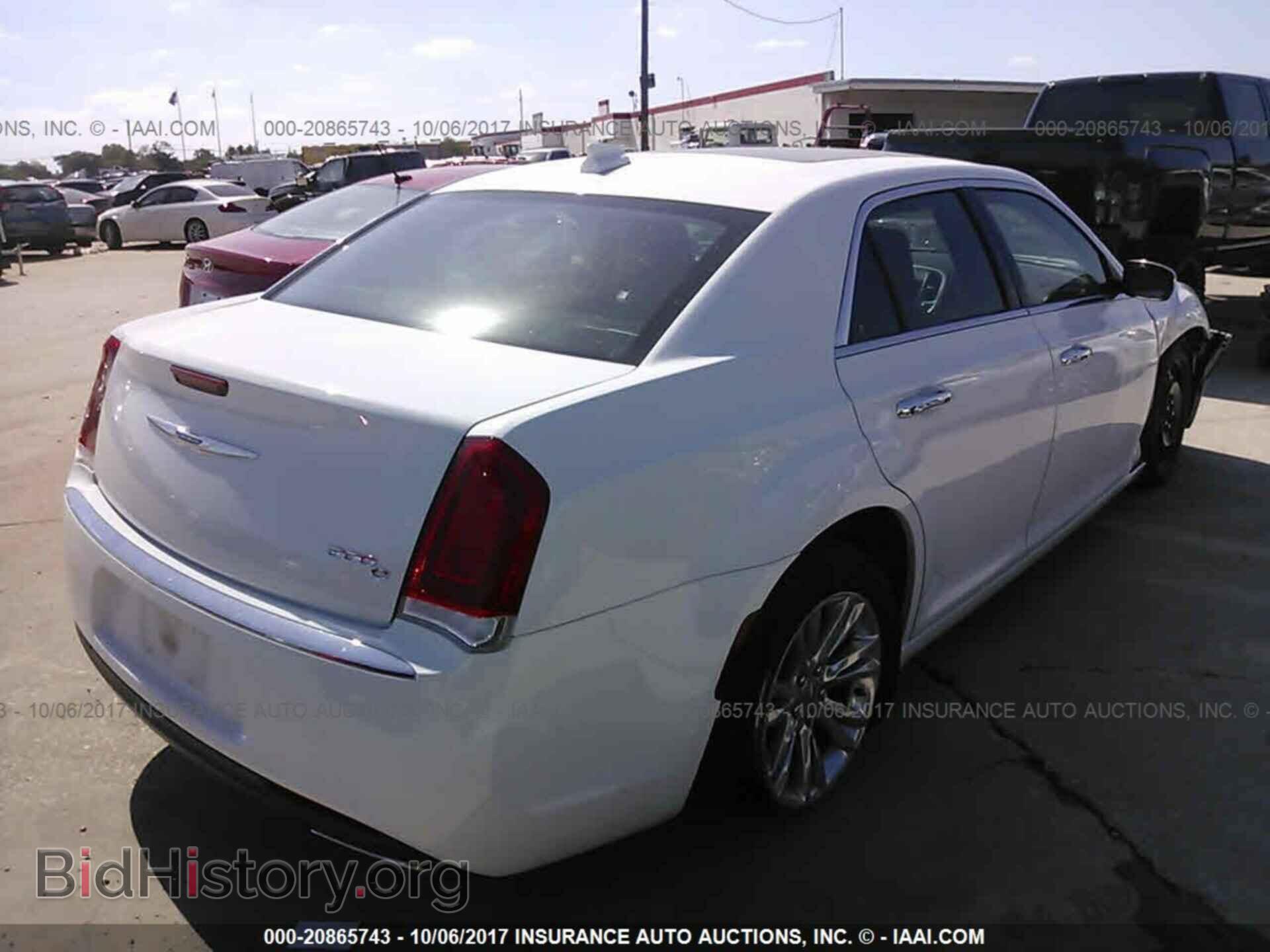 2017 Chrysler 300c - VIN: 2C3CCAEG9HH570896 - Фото 4