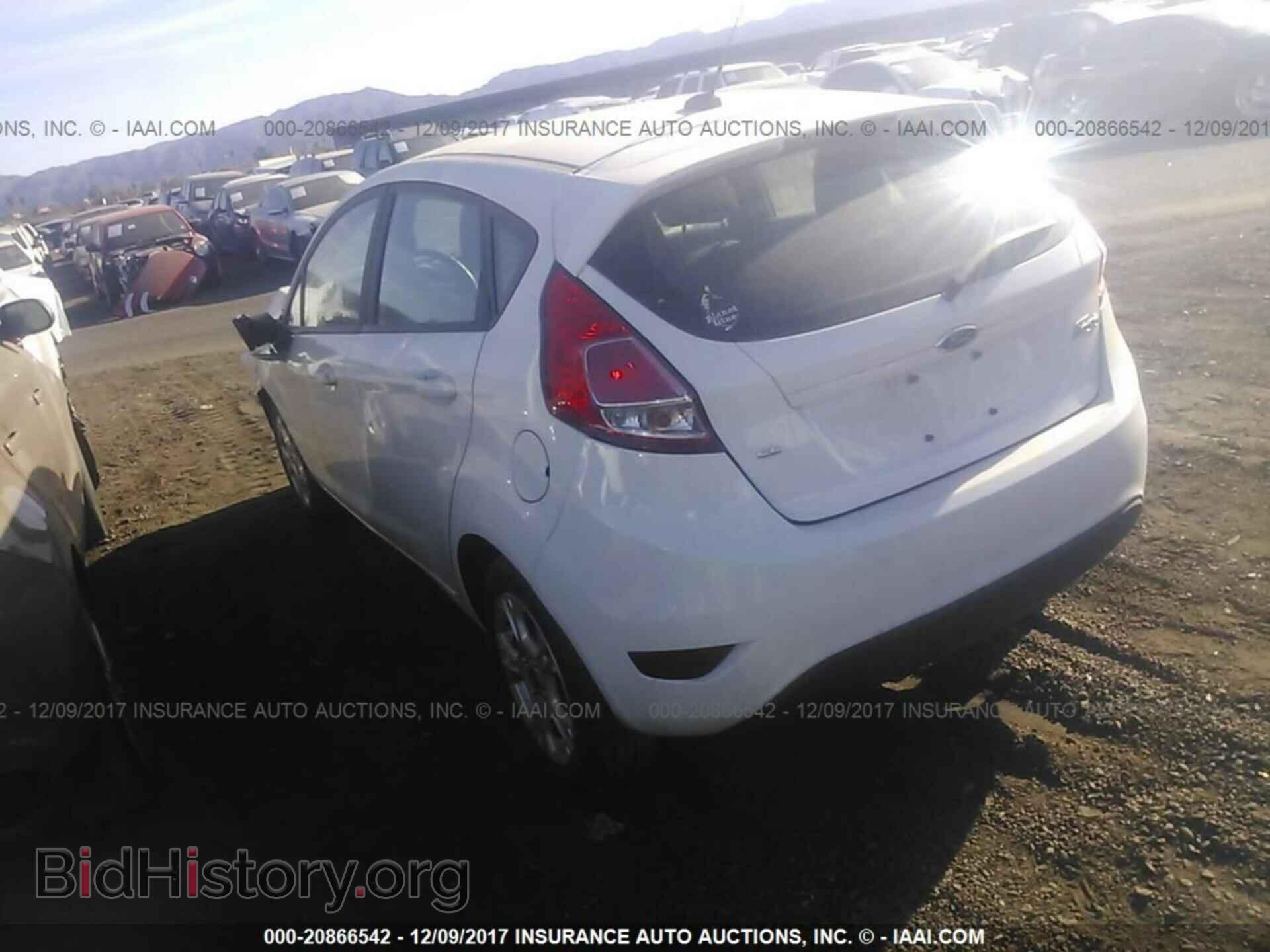 2015 Ford Fiesta - VIN: 3FADP4EJ0FM187032 - Фото 3