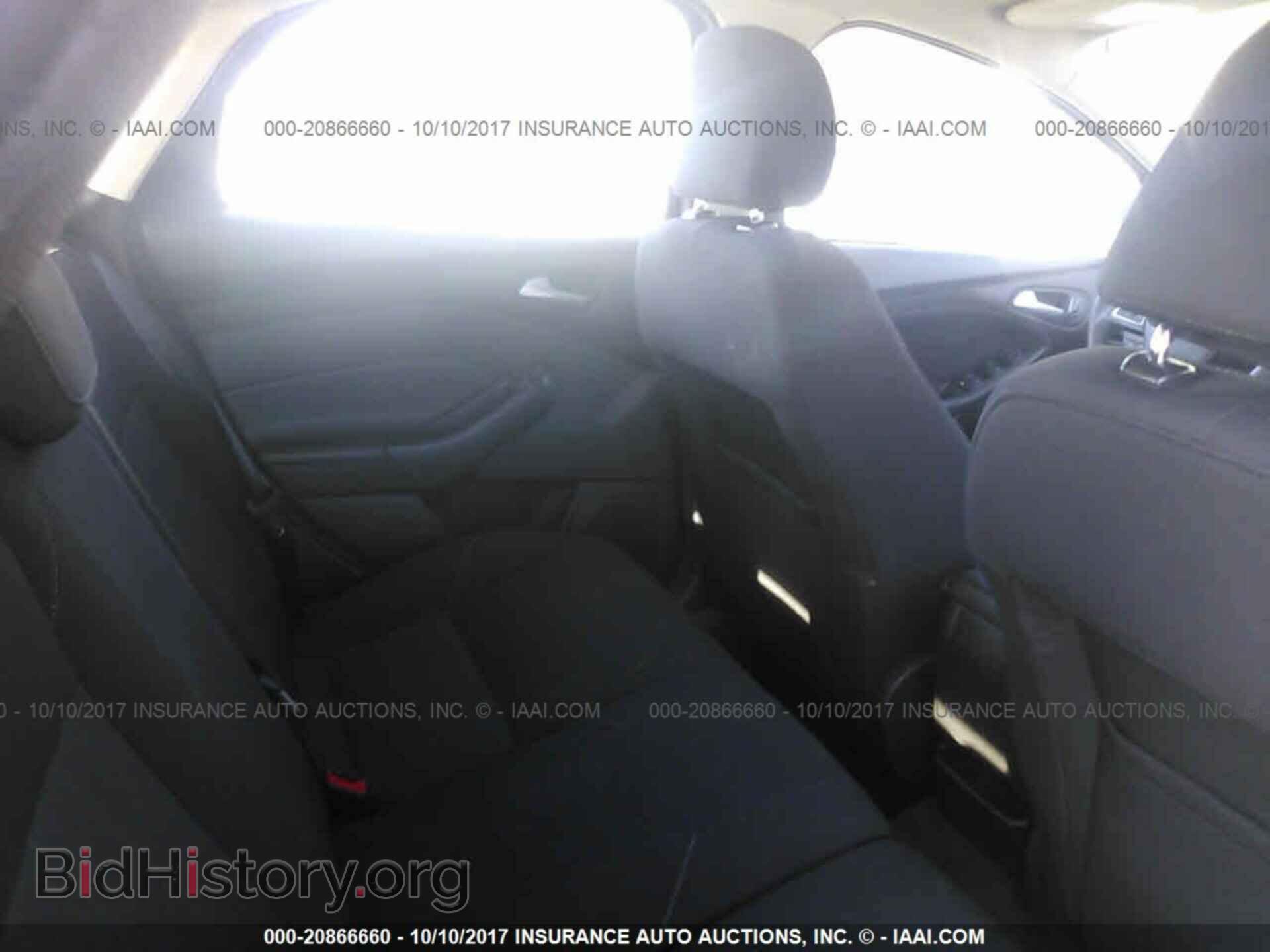 2016 Ford Focus - VIN: 1FADP3K28GL361794 - Photo 8