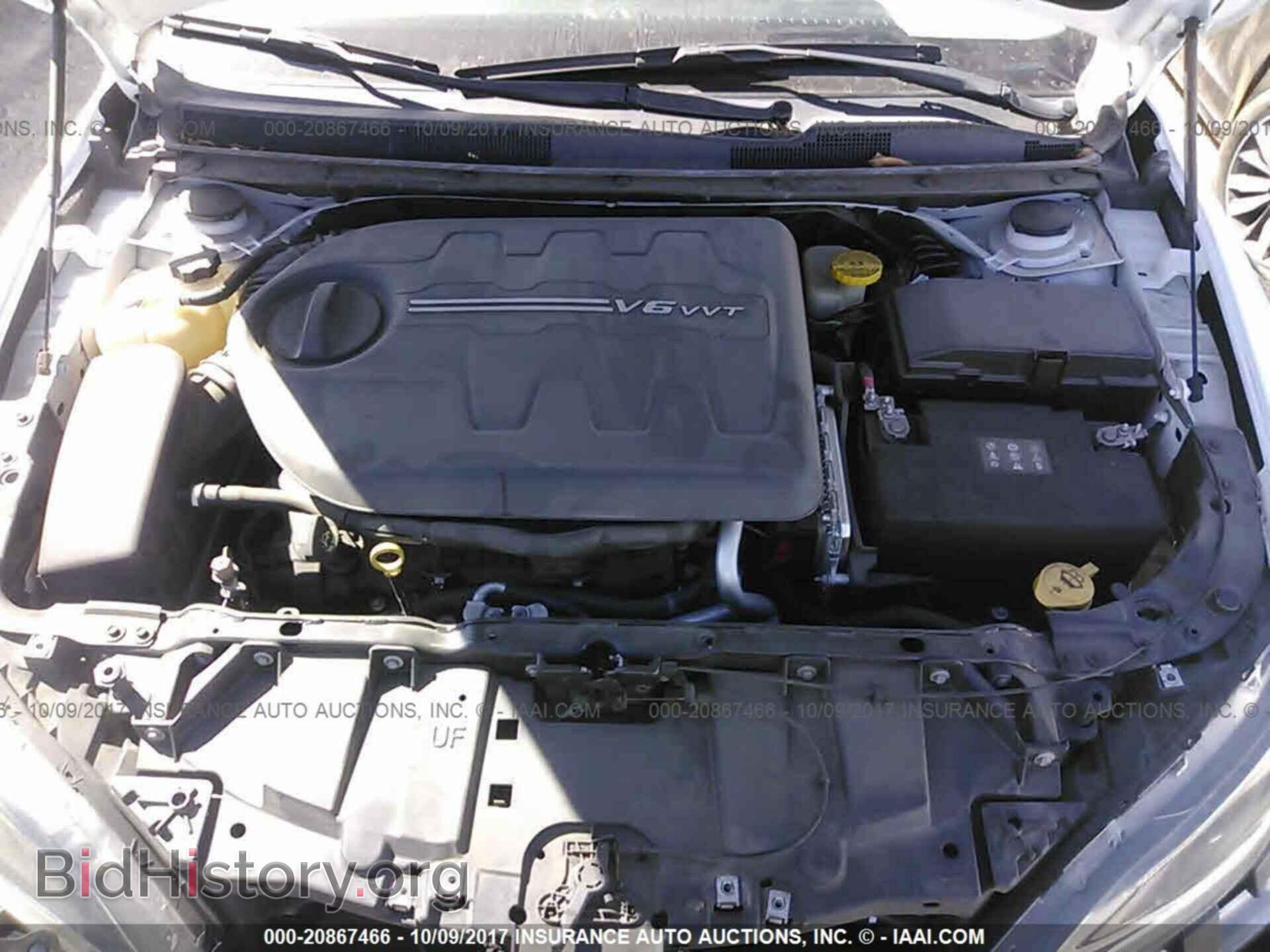 2015 Chrysler 200 - VIN: 1C3CCCBG3FN706833 - Photo 10