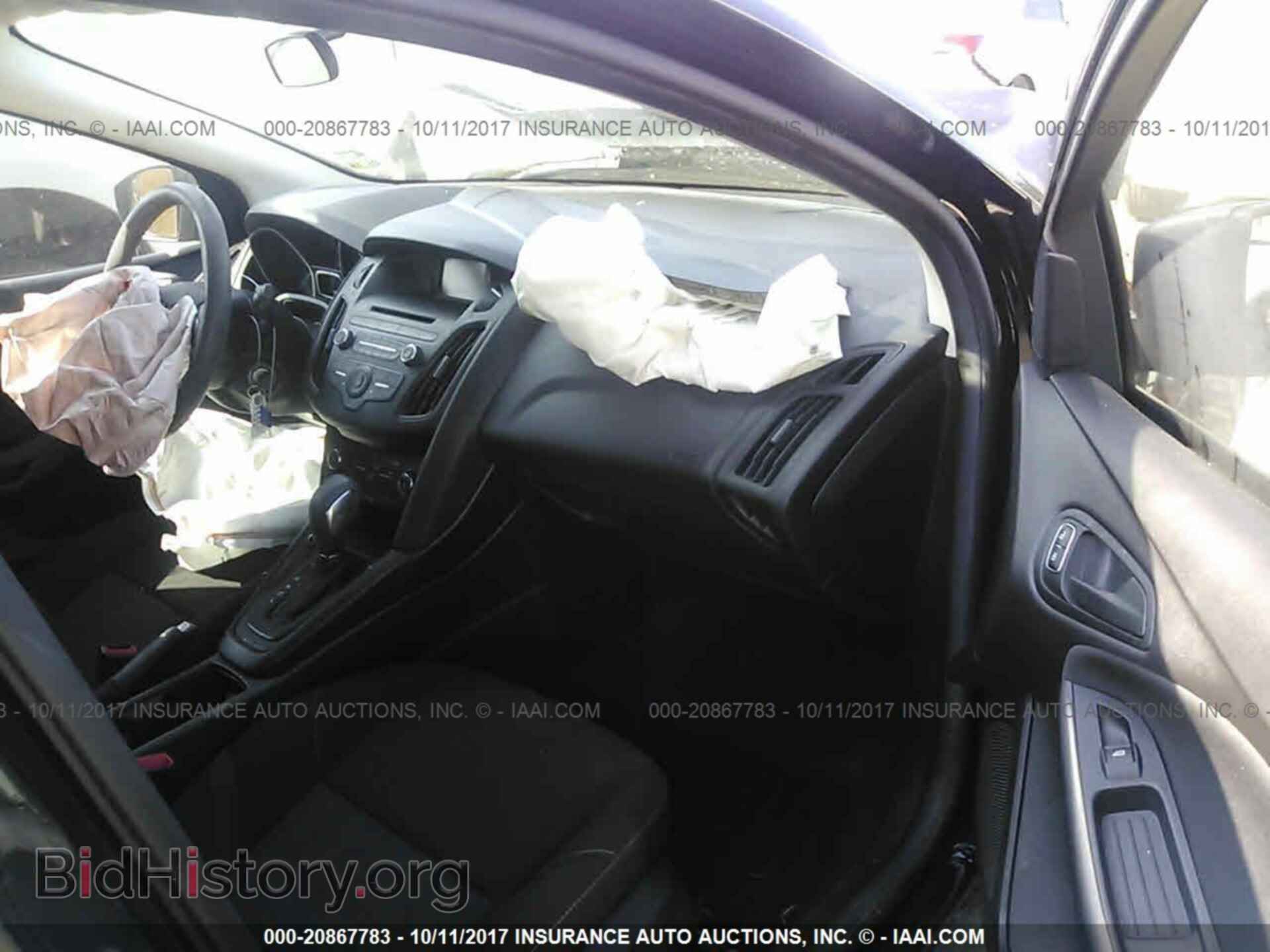 2016 Ford Focus - VIN: 1FADP3E27GL328037 - Photo 5