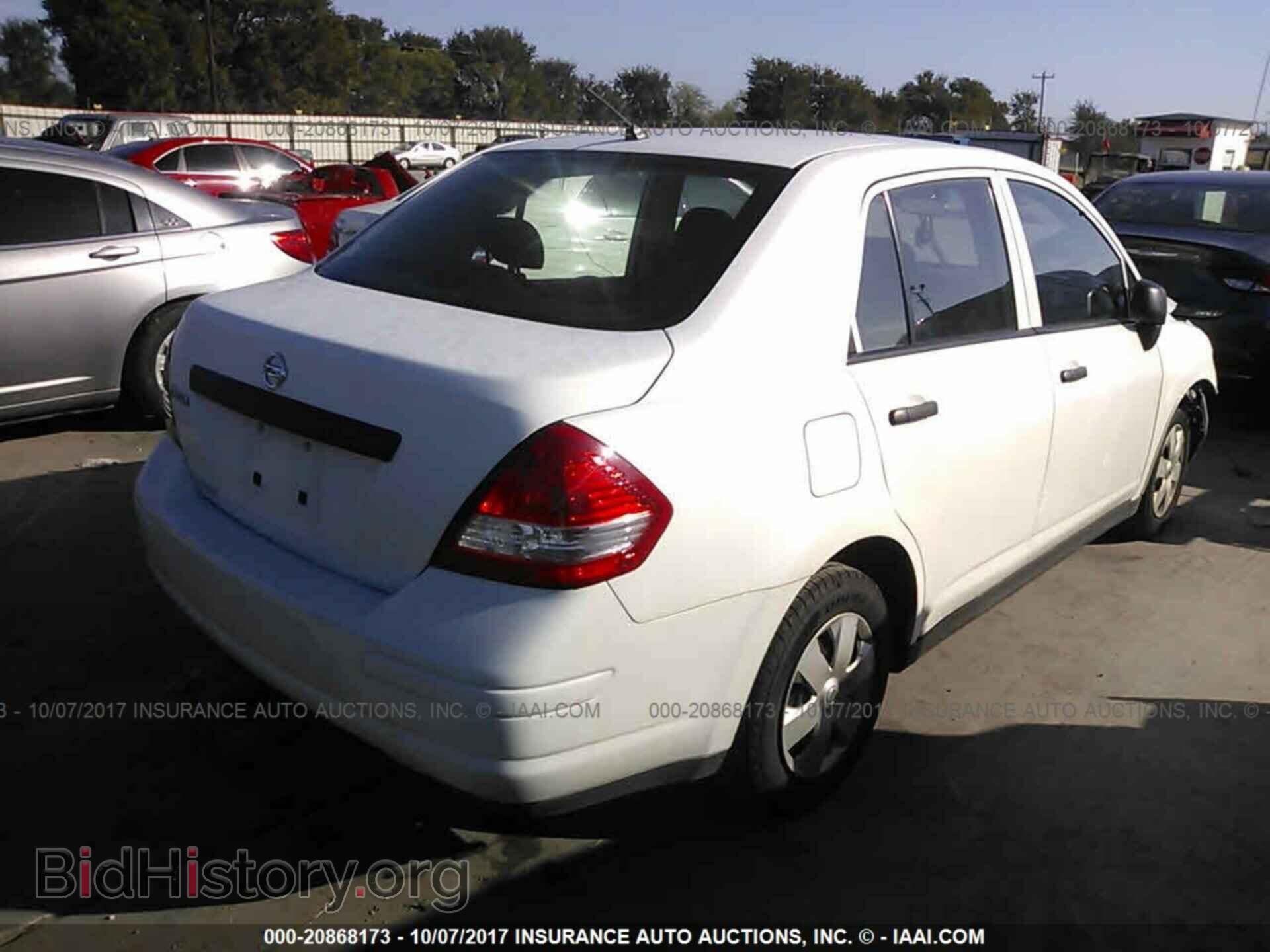 2011 Nissan Versa - VIN: 3N1CC1AP1BL409428 - Фото 4