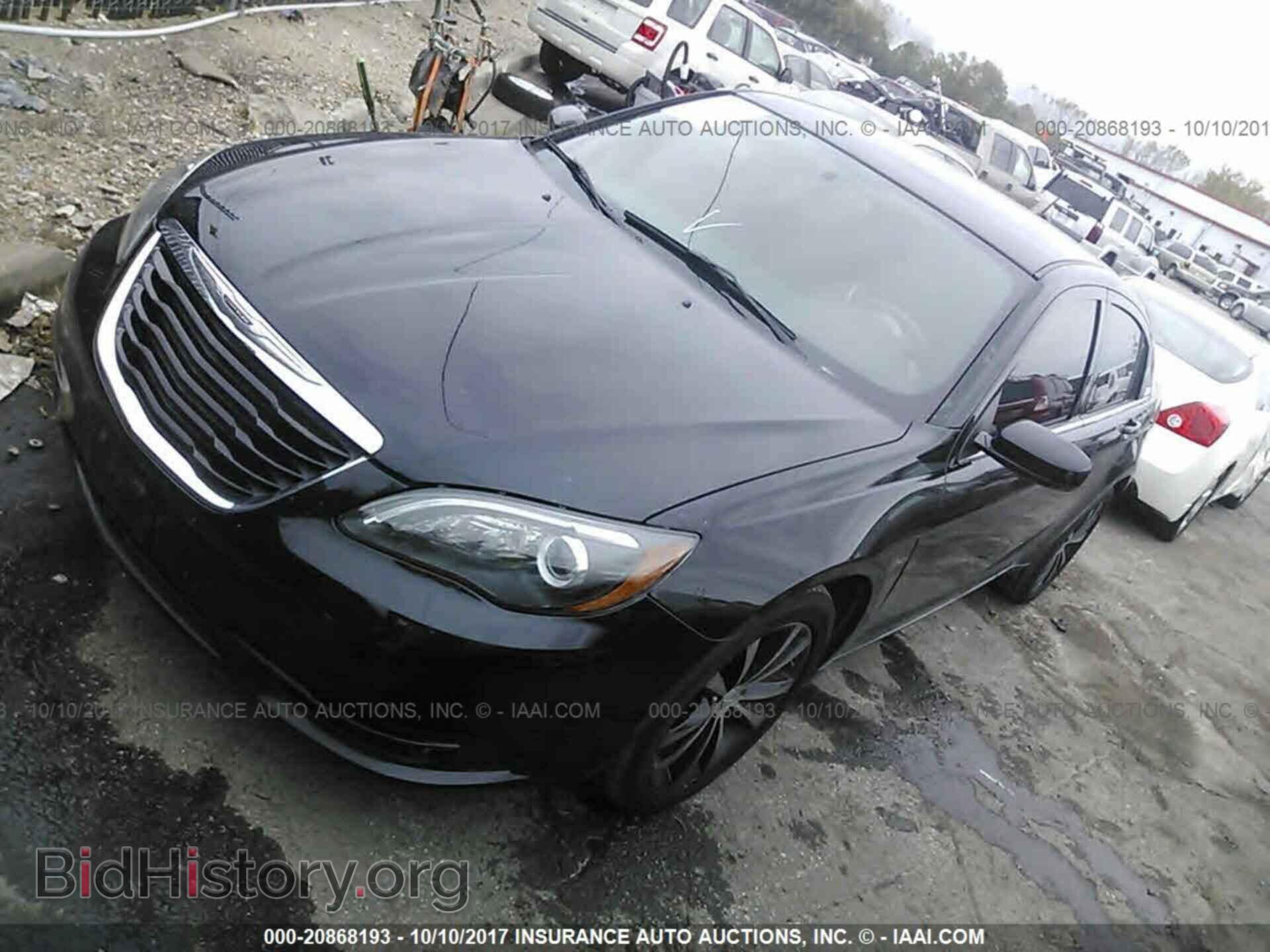 2012 Chrysler 200 - VIN: 1C3CCBBG3CN297805 - Фото 2