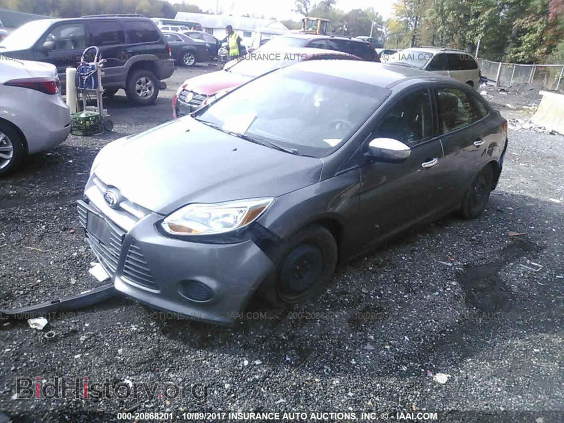 2012 Ford Focus - VIN: 1FAHP3E27CL399623 - Photo 2
