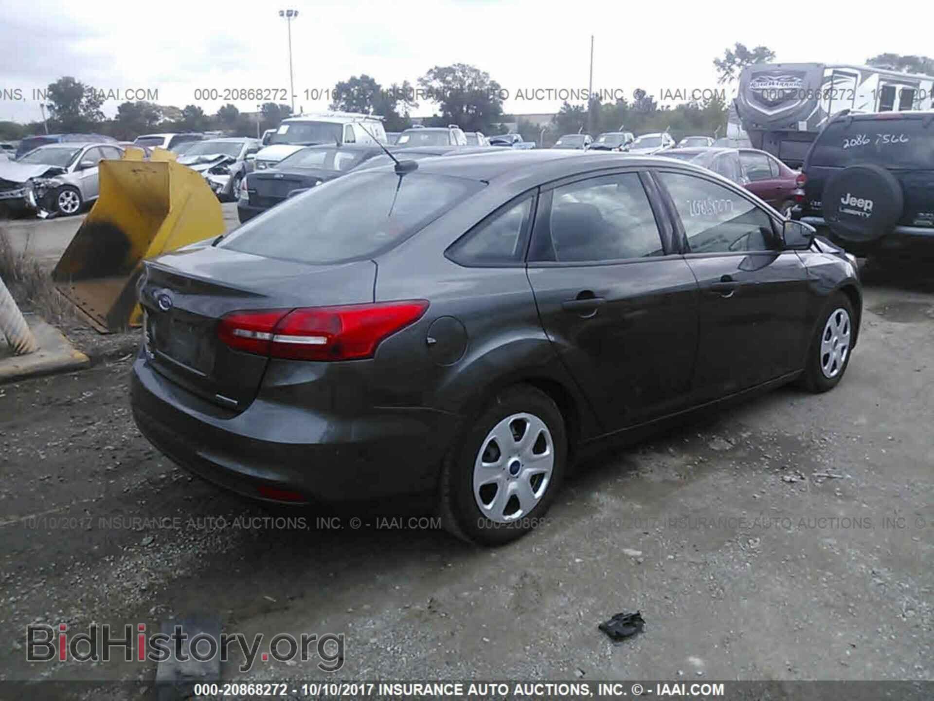 2016 Ford Focus - VIN: 1FADP3E25GL390875 - Фото 4