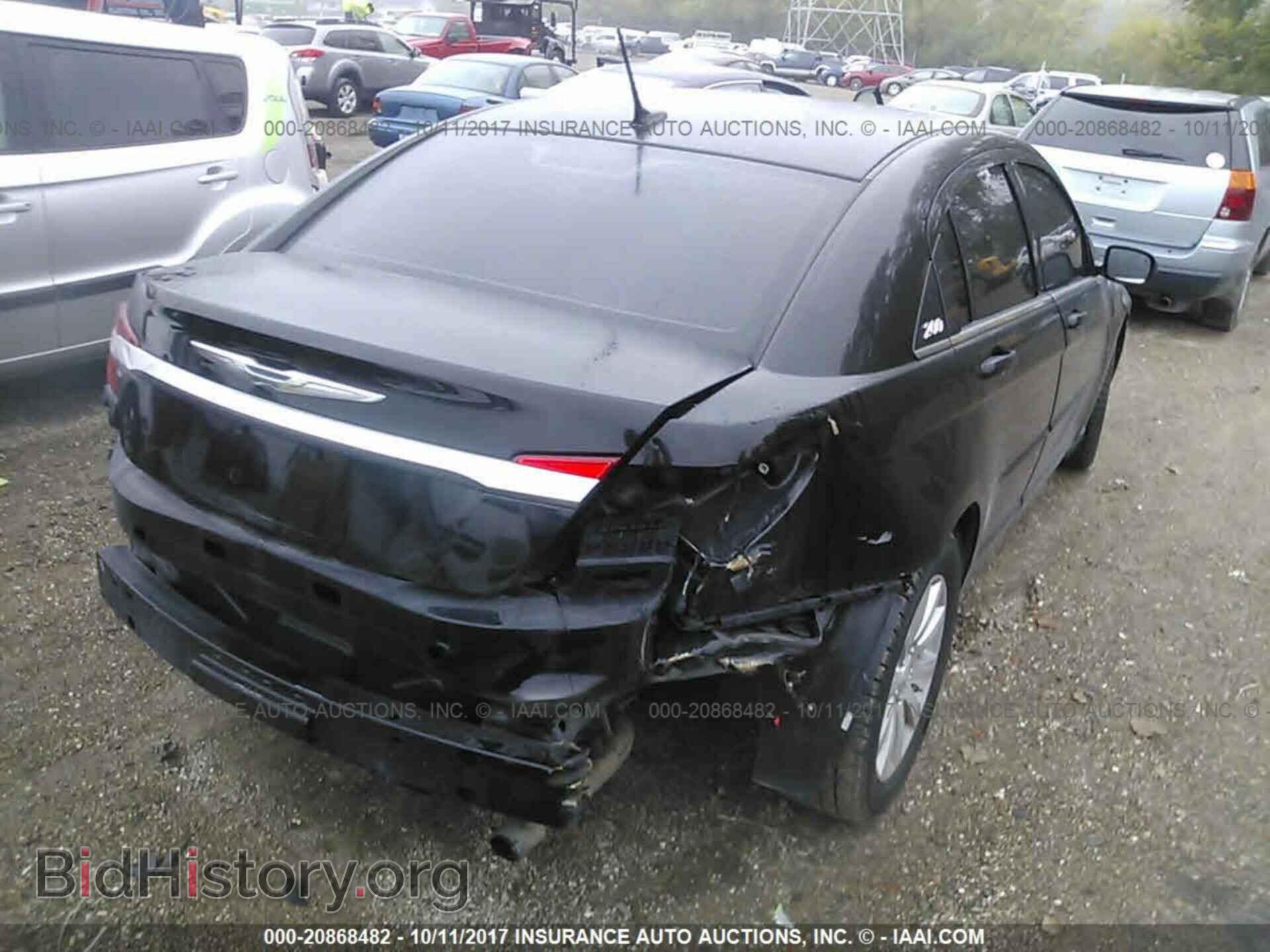 2013 Chrysler 200 - VIN: 1C3CCBBB3DN732697 - Фото 4
