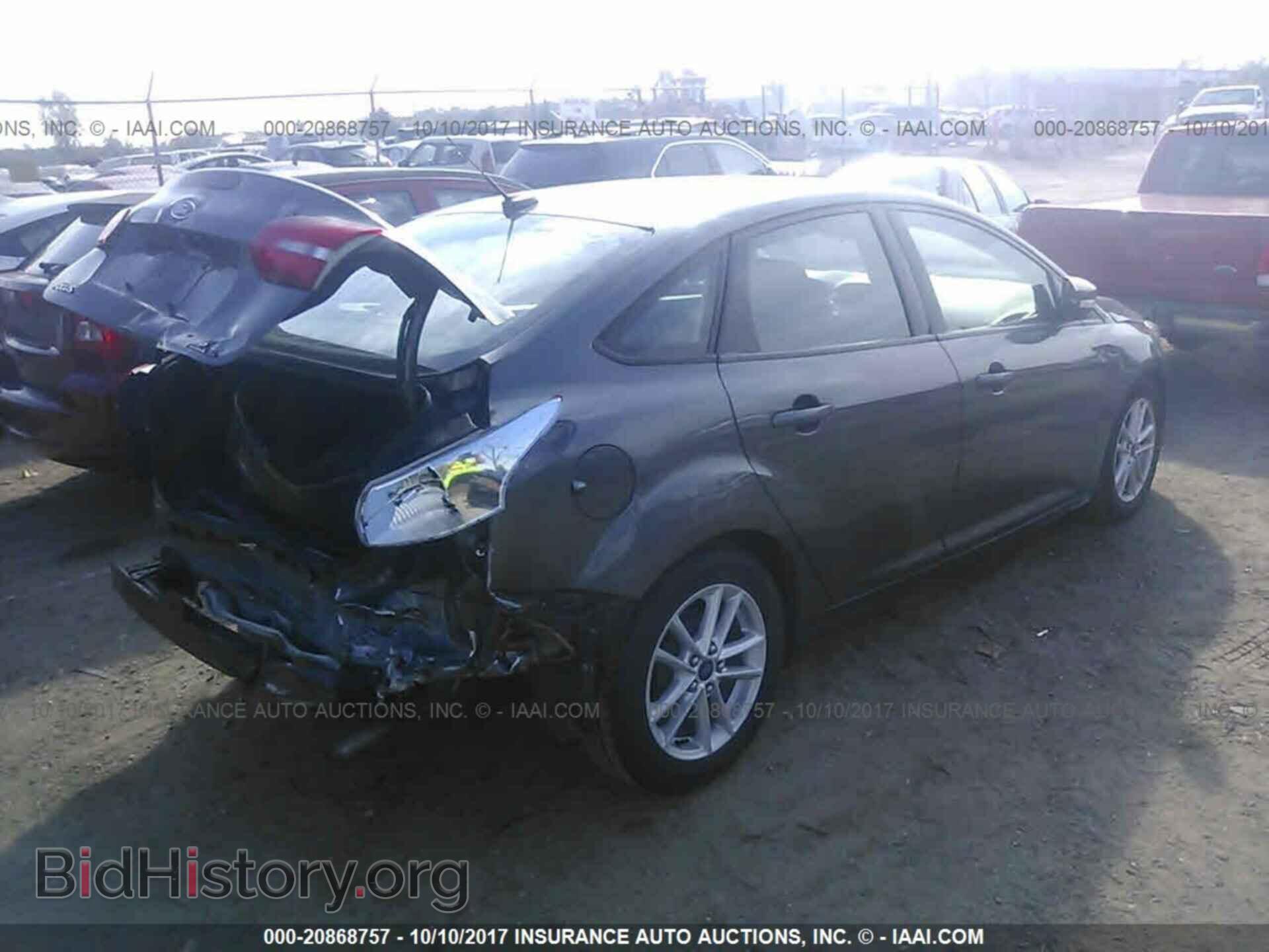 2015 Ford Focus - VIN: 1FADP3F26FL249620 - Photo 4