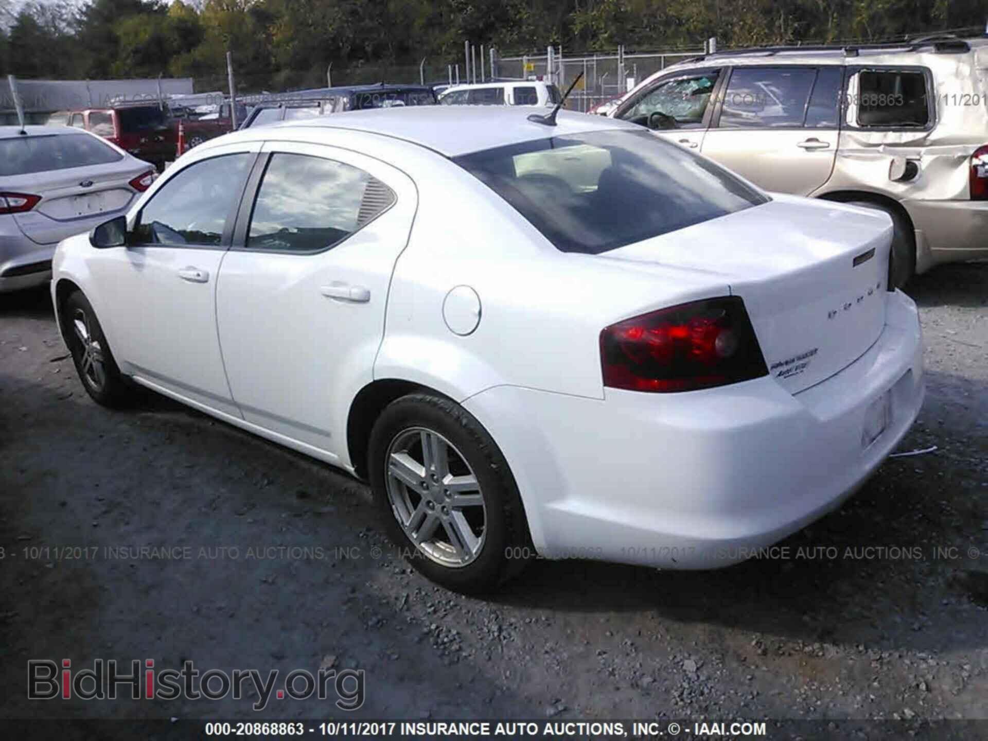2011 Dodge Avenger - VIN: 1B3BD1FB7BN561704 - Фото 3