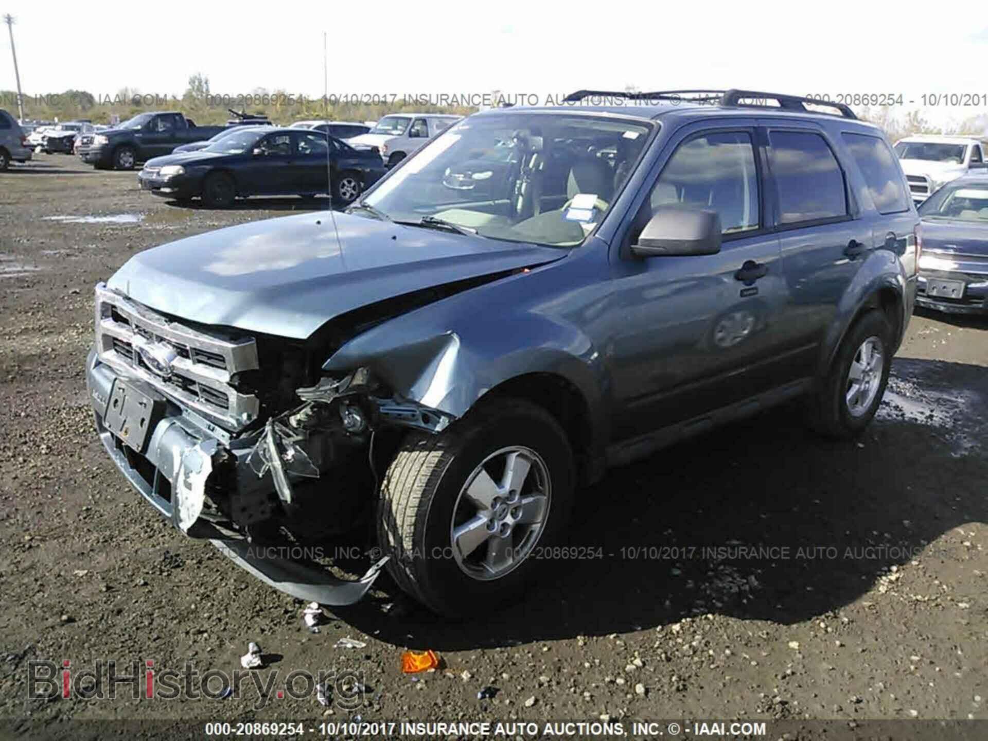 2012 Ford Escape - VIN: 1FMCU0DG1CKA67347 - Фото 2