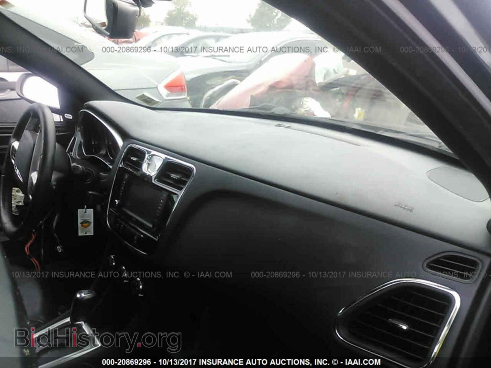 2011 Chrysler 200 - VIN: 1C3BC8FG8BN613562 - Фото 5