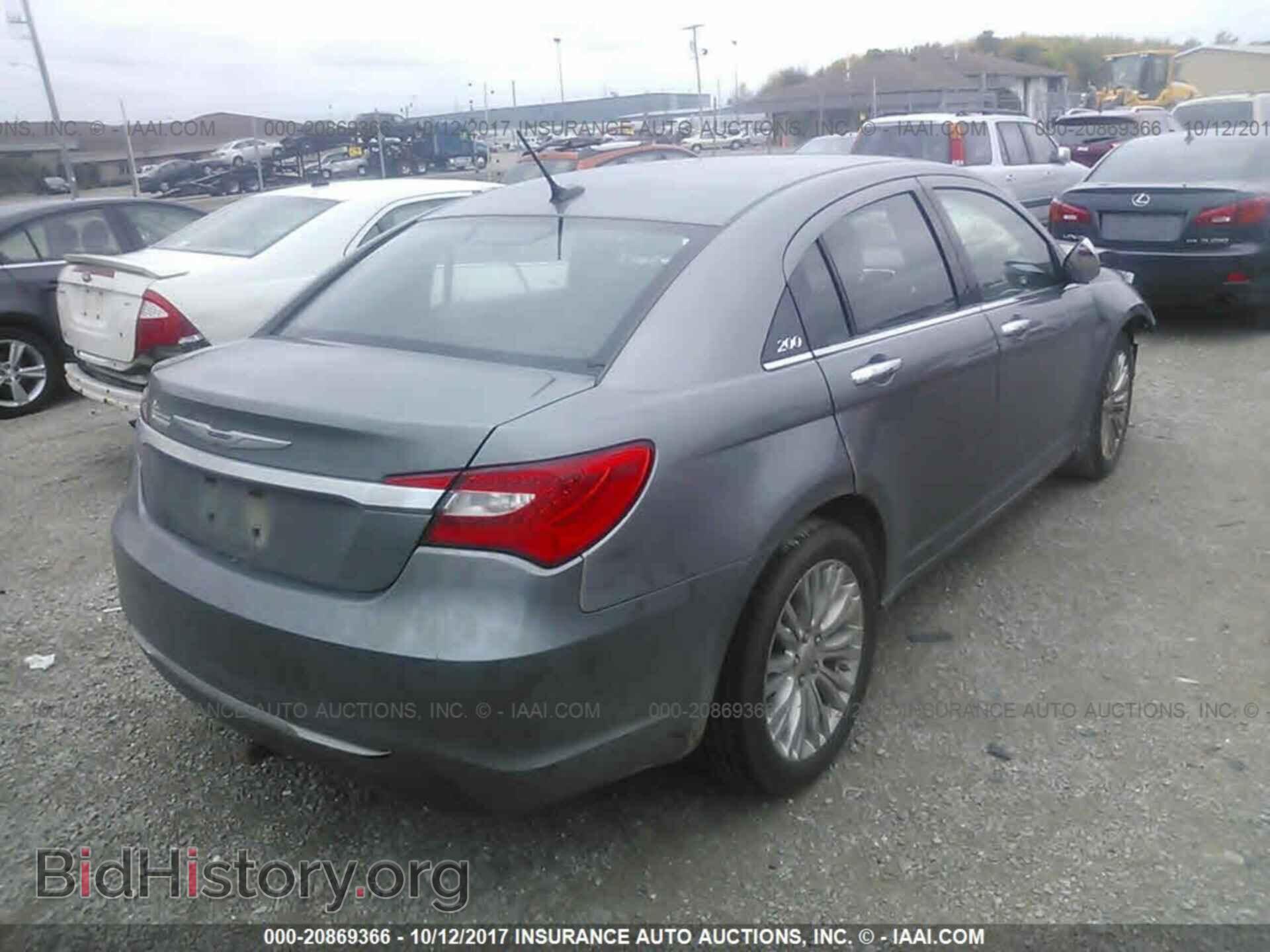 2012 Chrysler 200 - VIN: 1C3CCBCG5CN122213 - Photo 4