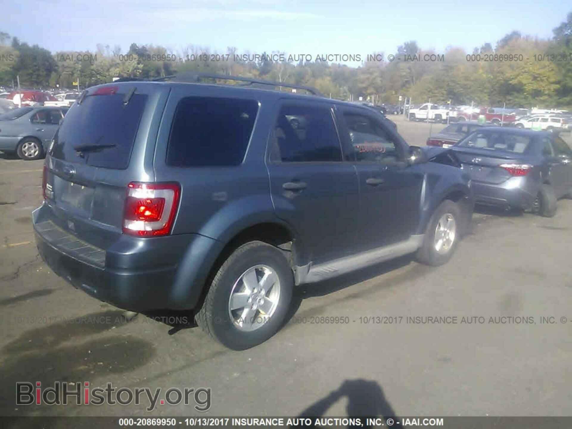 2011 Ford Escape - VIN: 1FMCU9D70BKA65334 - Photo 4