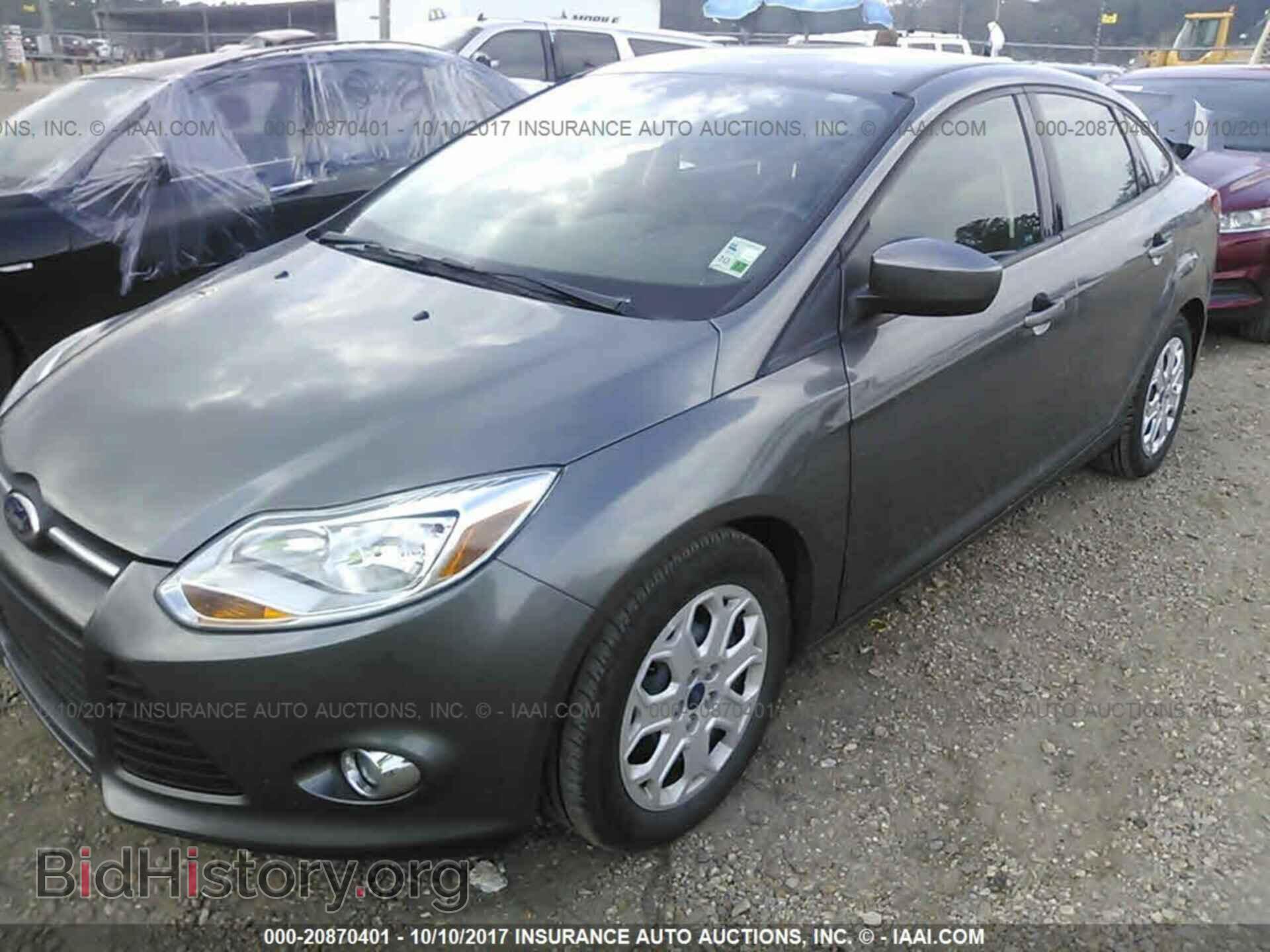2012 Ford Focus - VIN: 1FAHP3F22CL462223 - Photo 2