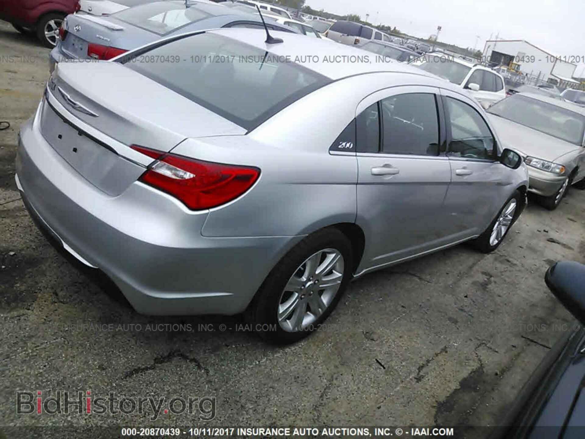 2012 Chrysler 200 - VIN: 1C3CCBBG8CN297329 - Фото 4