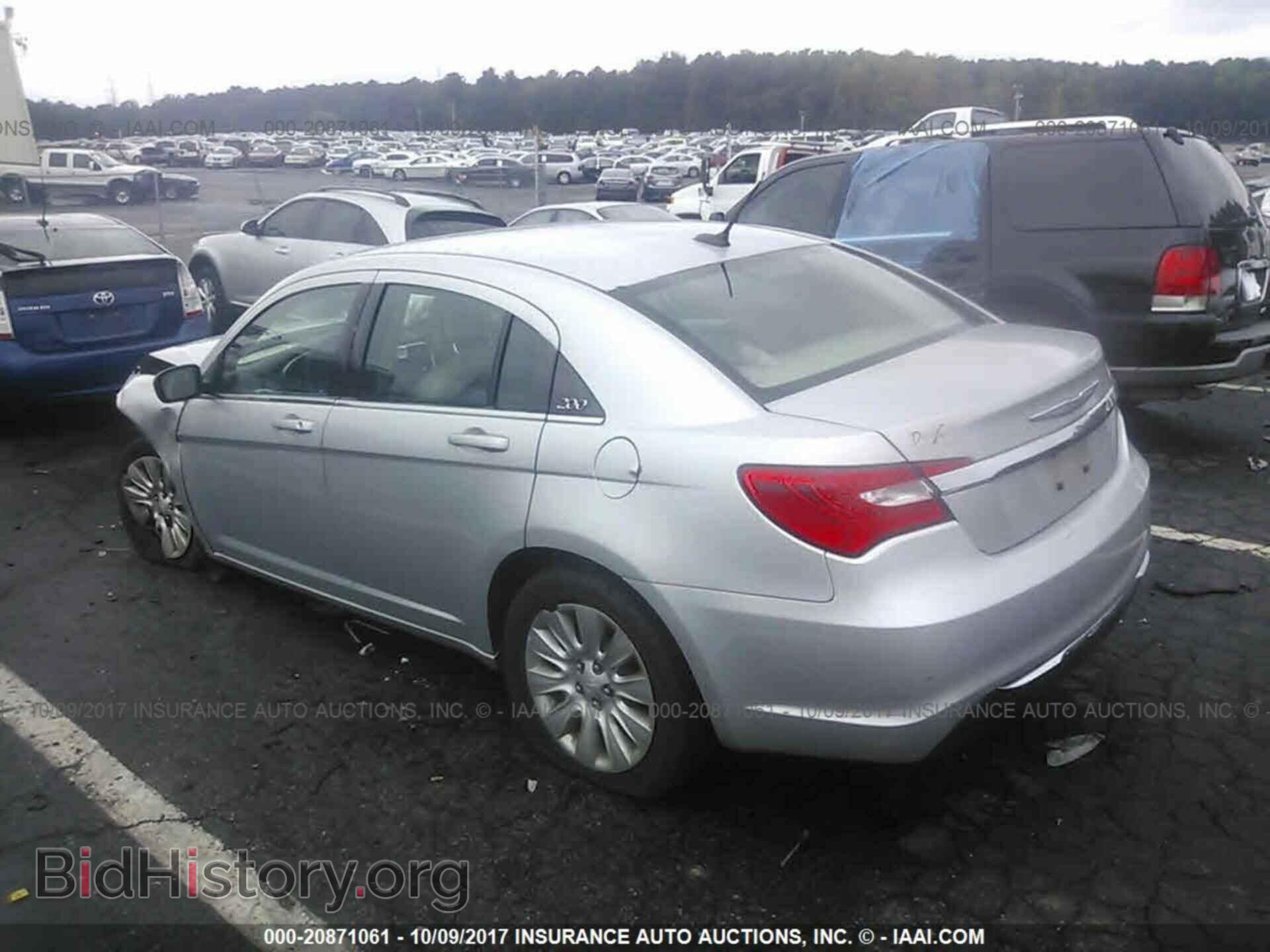 2012 Chrysler 200 - VIN: 1C3CCBAB3CN222821 - Фото 3