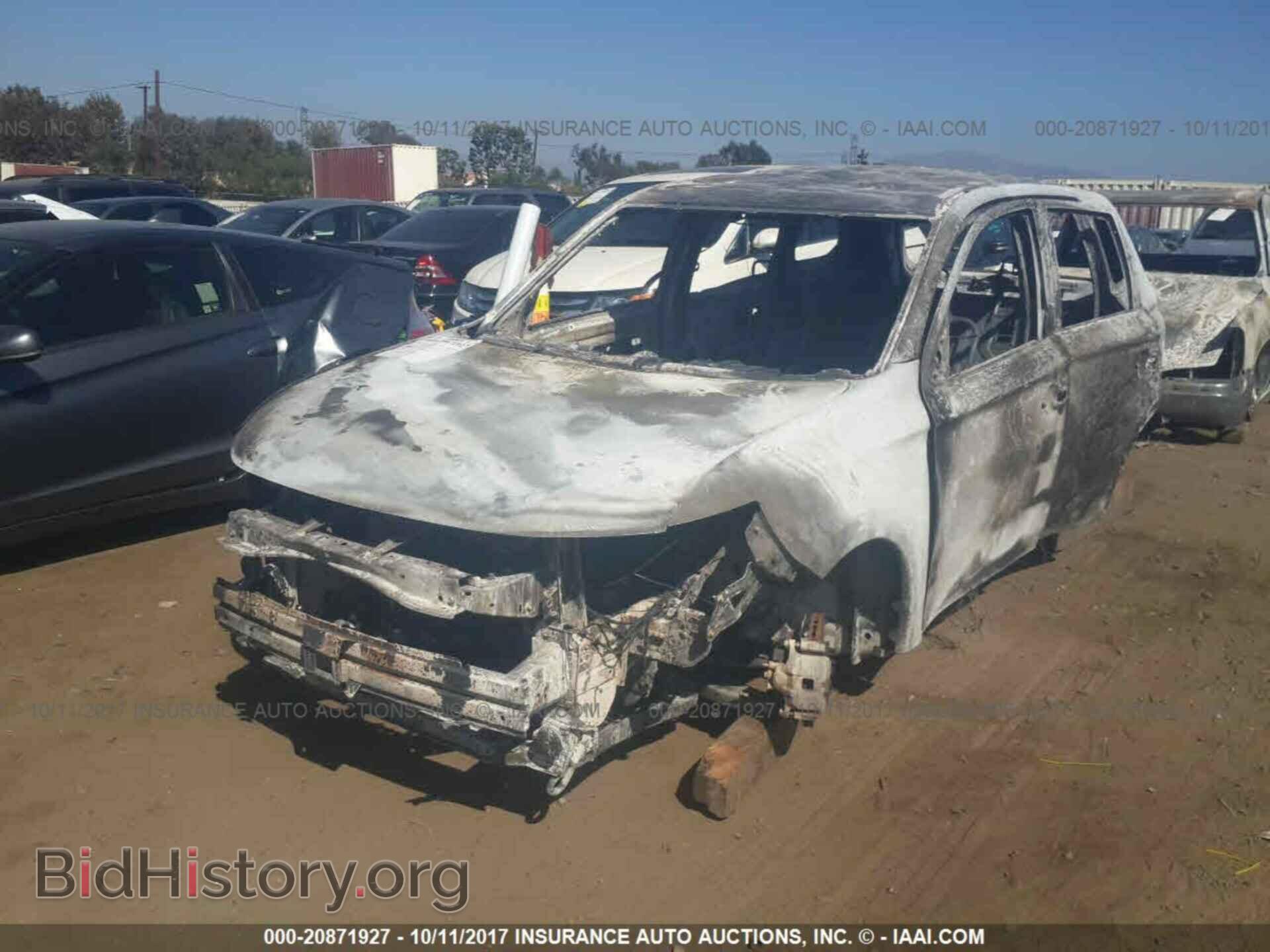2016 Mitsubishi Outlander - VIN: JA4AD3A35GZ064621 - Фото 2
