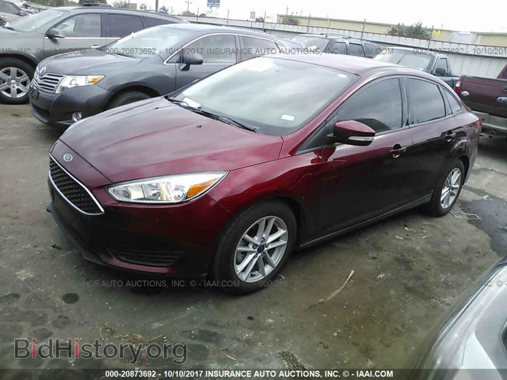 2016 Ford Focus - VIN: 1FADP3F23GL394972 - Photo 2