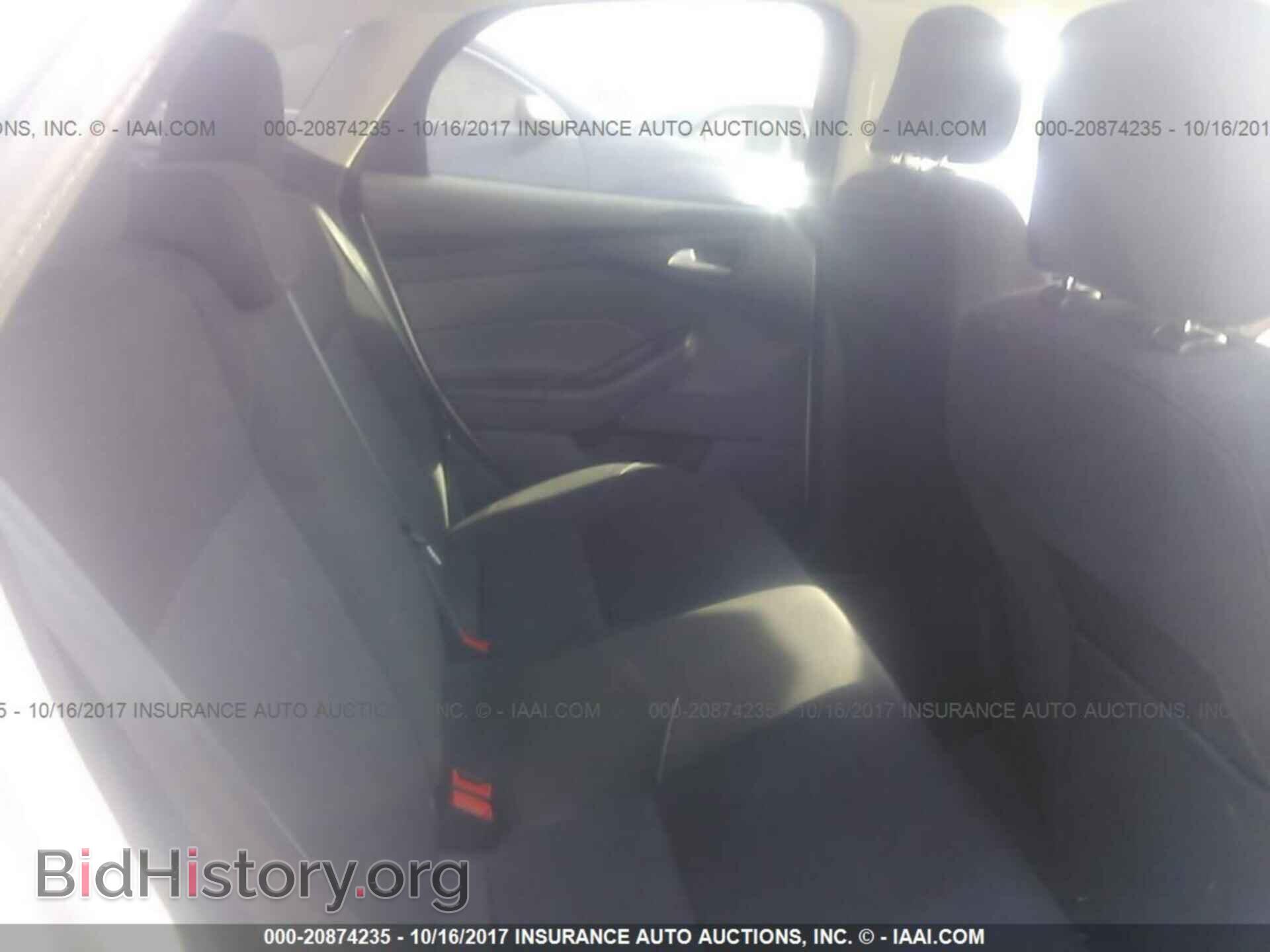 2016 Ford Focus - VIN: 1FADP3F20GL337287 - Photo 8