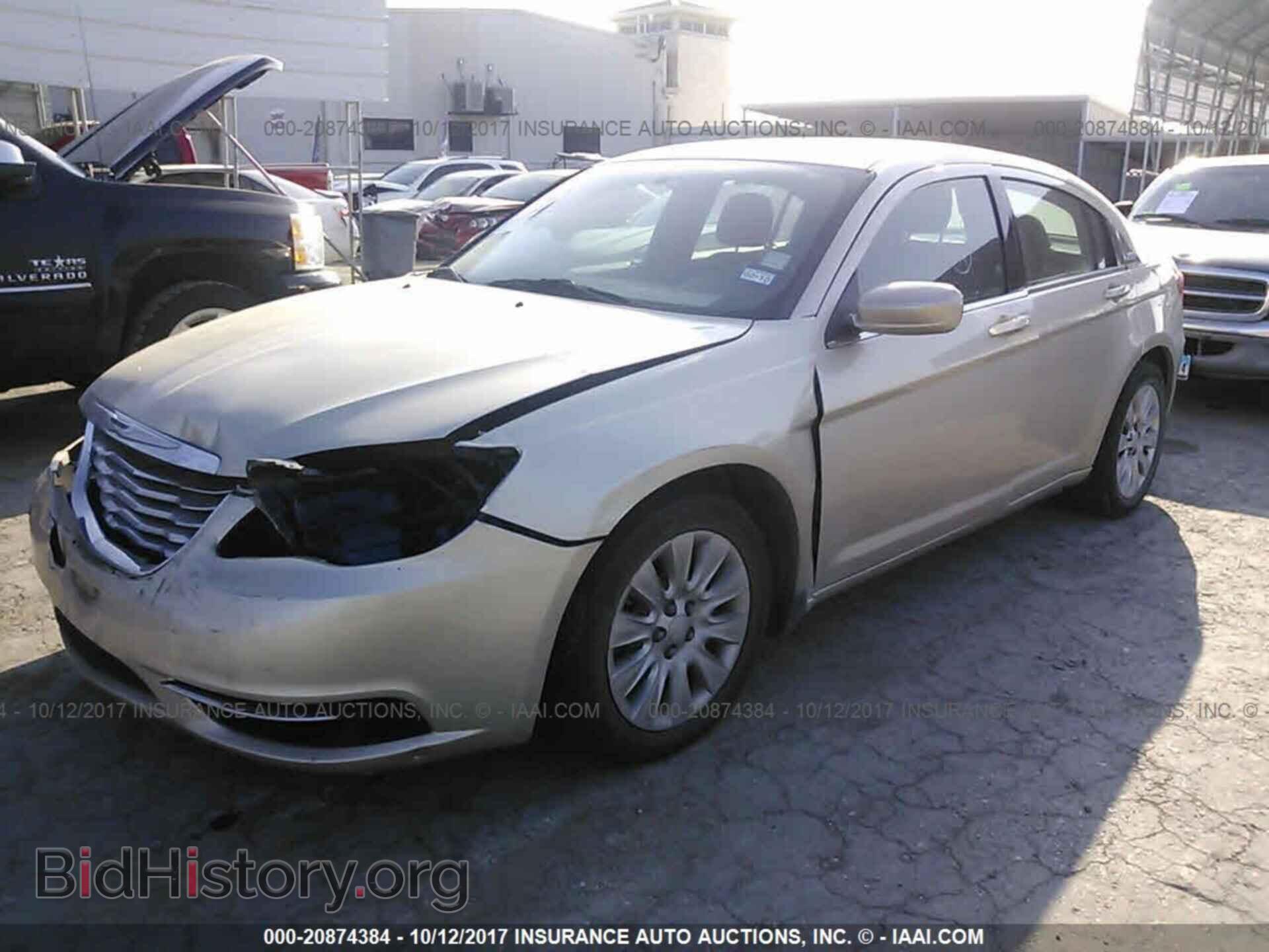 2013 Chrysler 200 - VIN: 1C3CCBAG7DN727936 - Фото 2