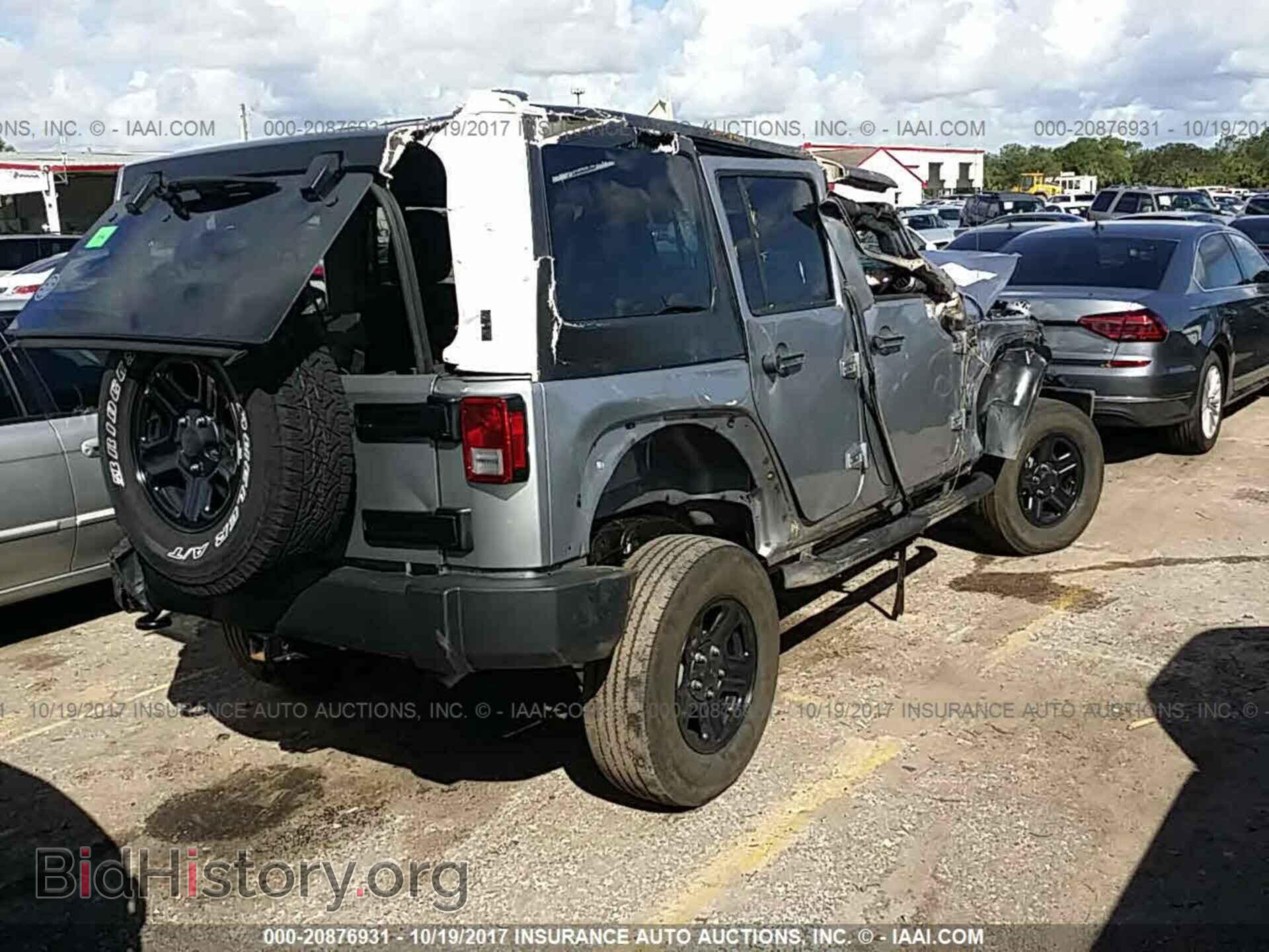 2017 Jeep Wrangler - VIN: 1C4BJWDG5HL577374 - Фото 4