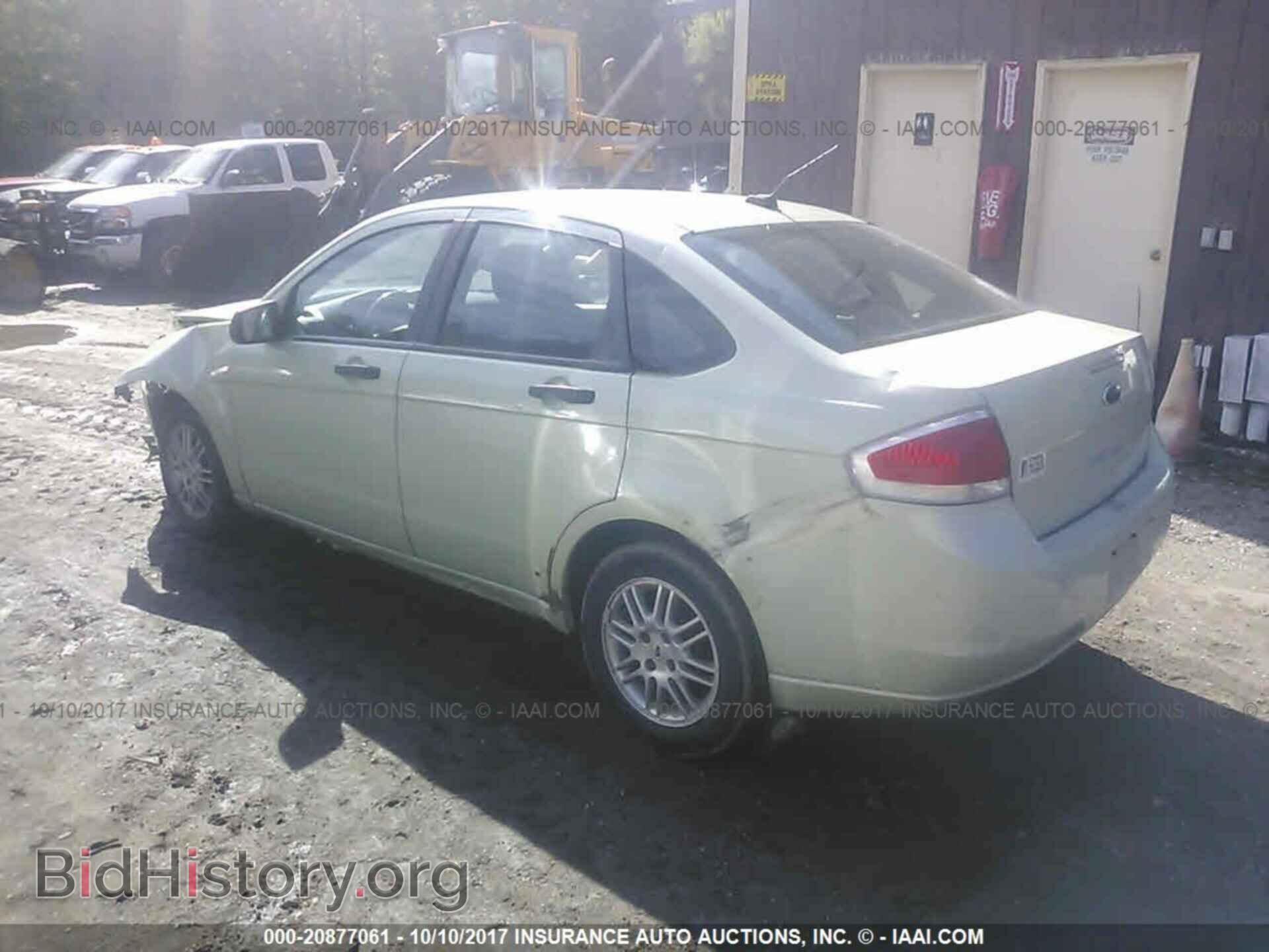 2011 Ford Focus - VIN: 1FAHP3FN7BW156870 - Фото 3