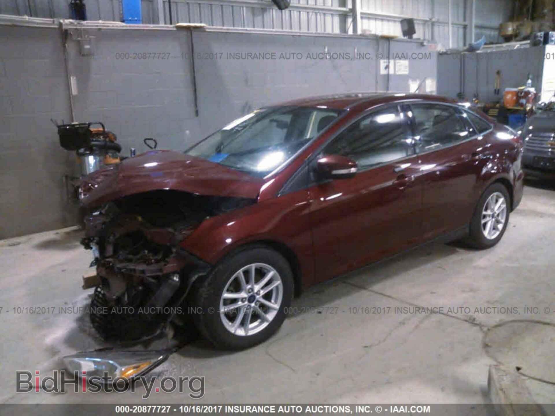 2015 Ford Focus - VIN: 1FADP3F26FL222644 - Photo 2