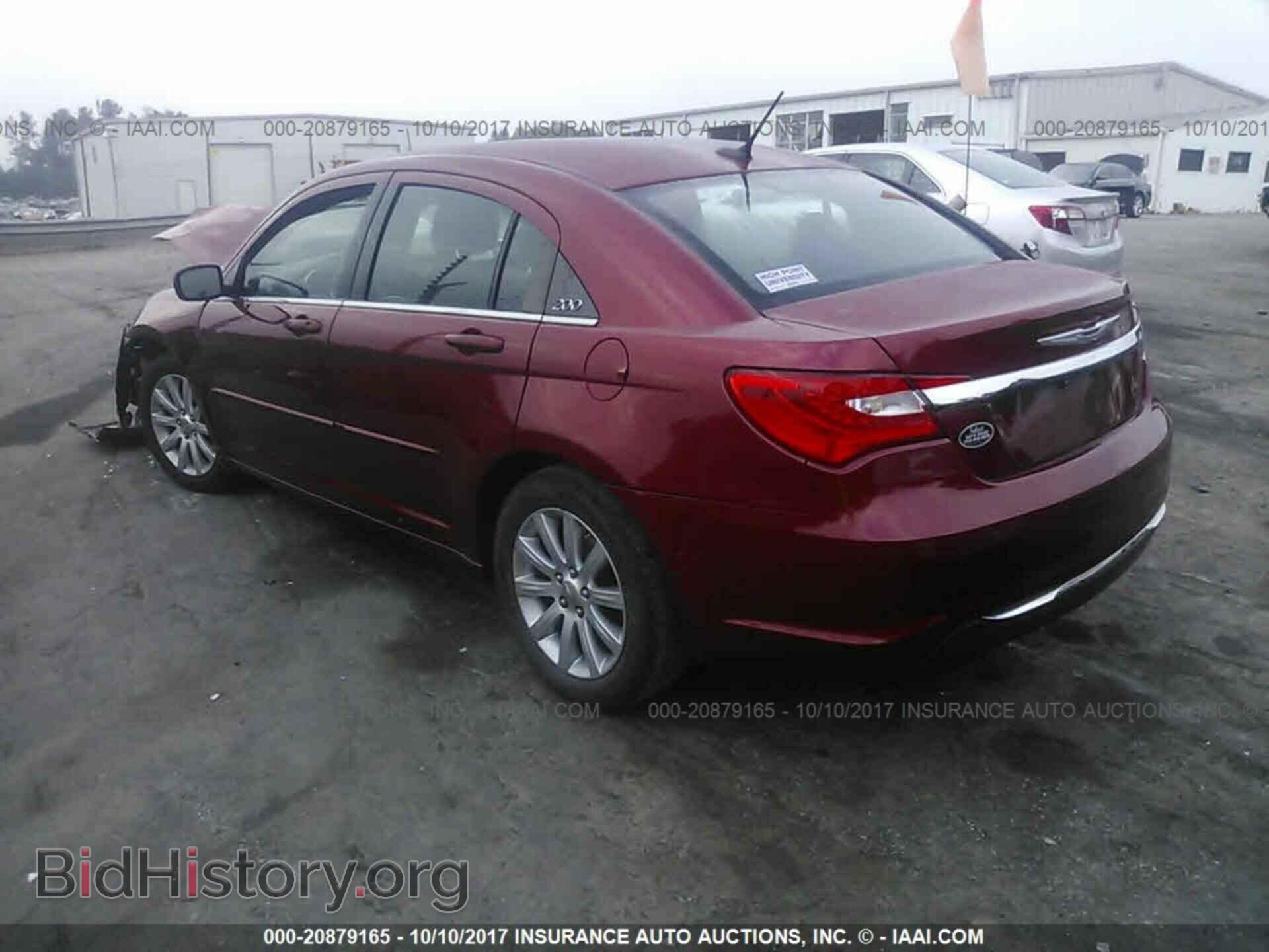 2013 Chrysler 200 - VIN: 1C3CCBBBXDN732924 - Photo 3