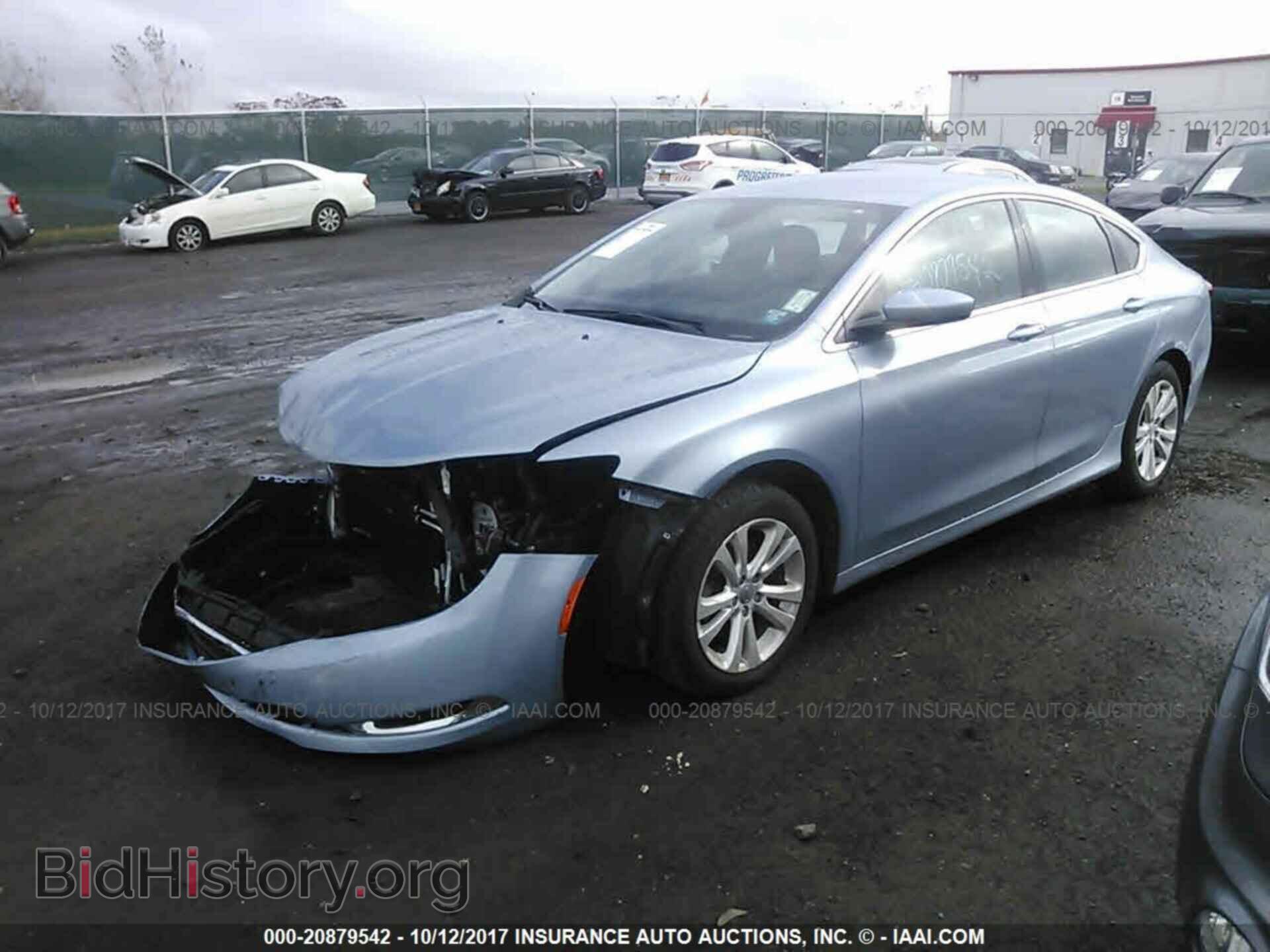 2015 Chrysler 200 - VIN: 1C3CCCAB4FN693581 - Photo 2