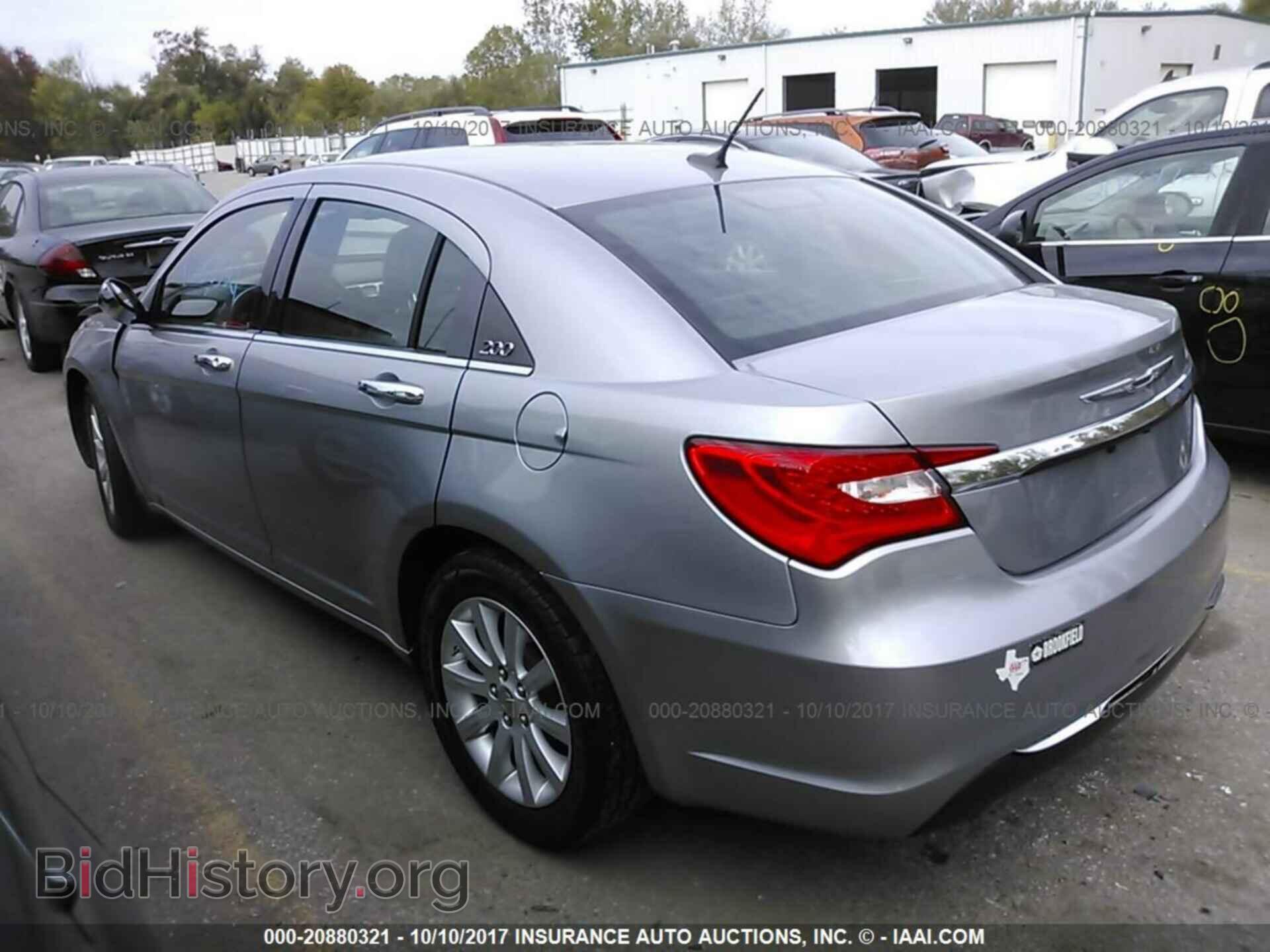 2013 Chrysler 200 - VIN: 1C3CCBCG1DN555593 - Photo 3