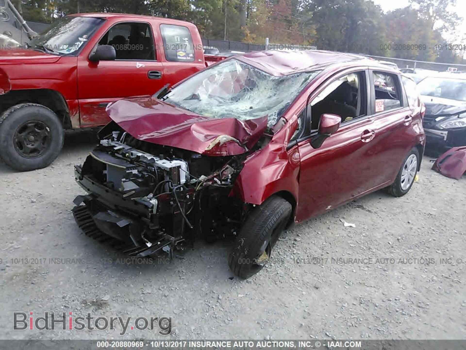 2017 Nissan Versa note - VIN: 3N1CE2CP8HL370245 - Фото 2