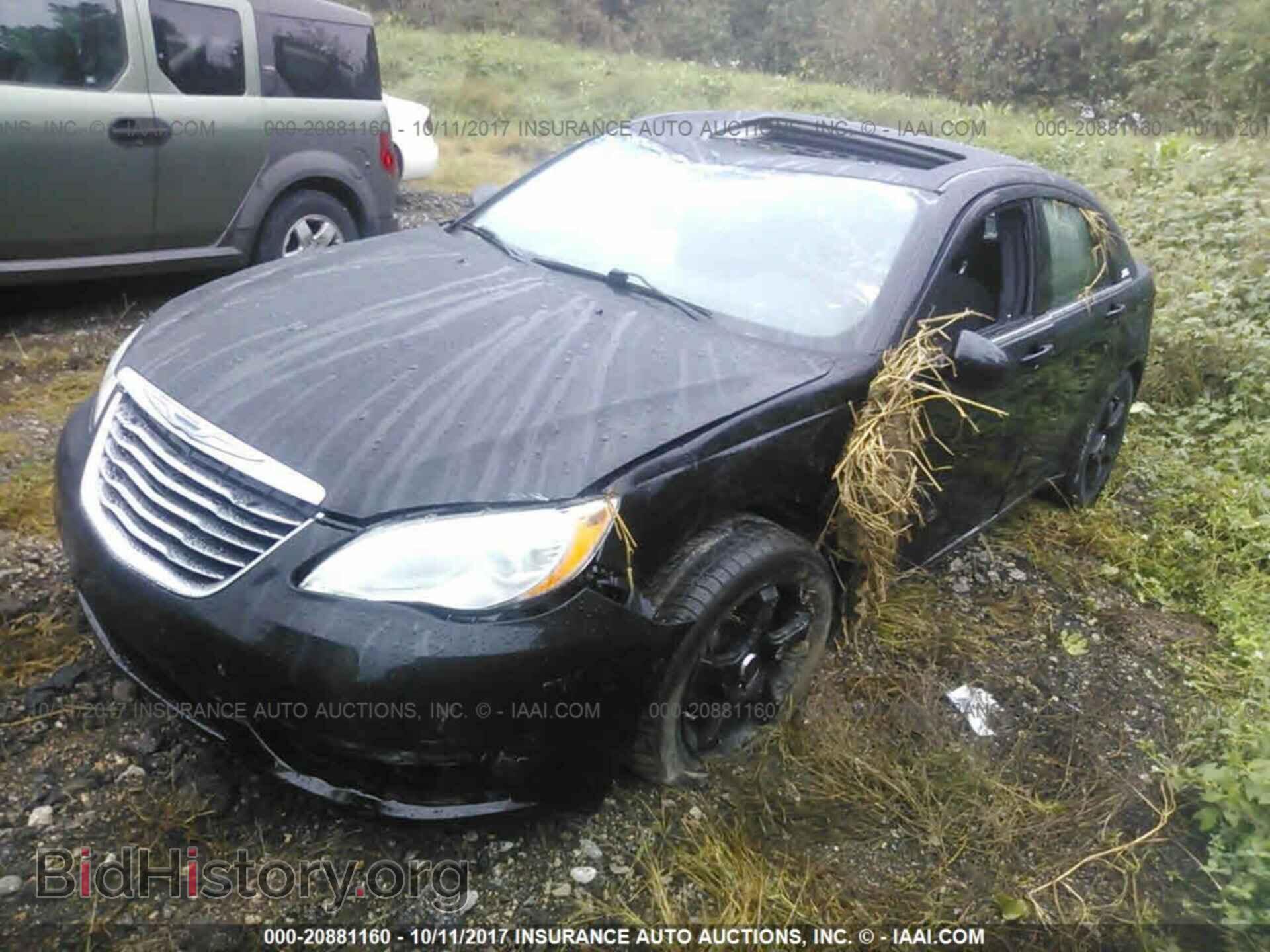 2011 Chrysler 200 - VIN: 1C3BC1FB4BN570494 - Фото 2