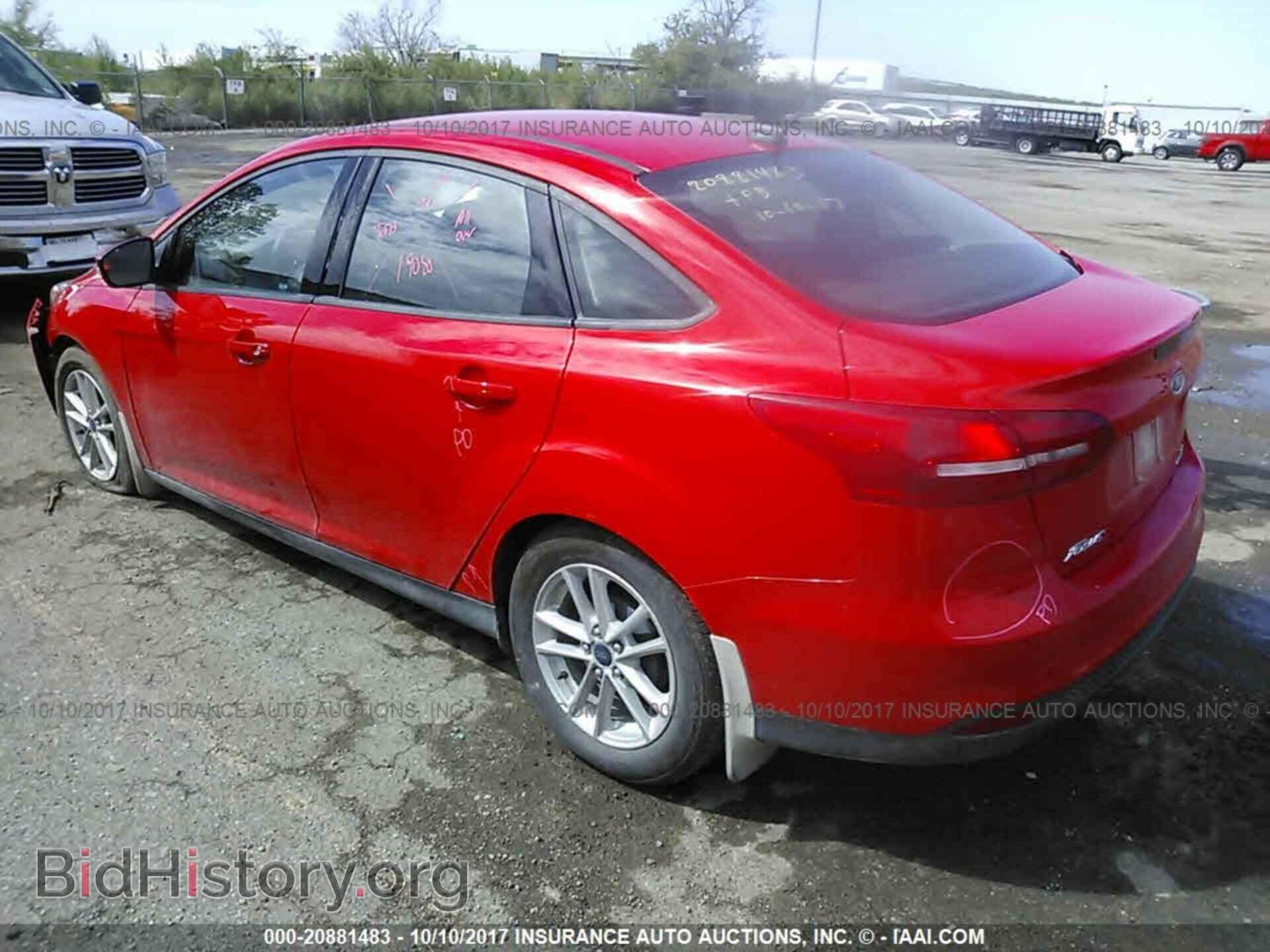 2016 Ford Focus - VIN: 1FADP3F22GL275357 - Фото 3