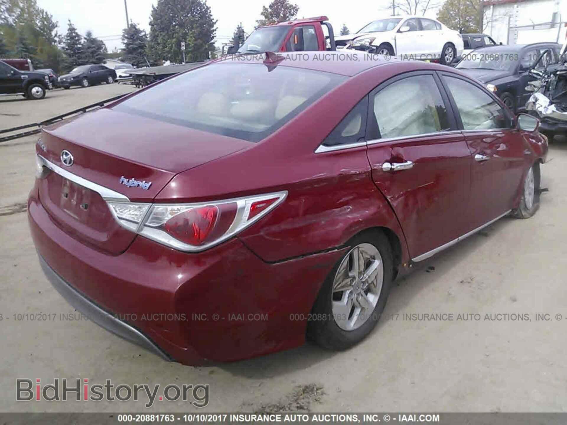 2012 Hyundai Sonata - VIN: KMHEC4A40CA043124 - Photo 4
