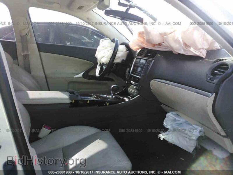 2011 Lexus IS (VIN JTHBF5C26B5133366) — photo 5 of 10