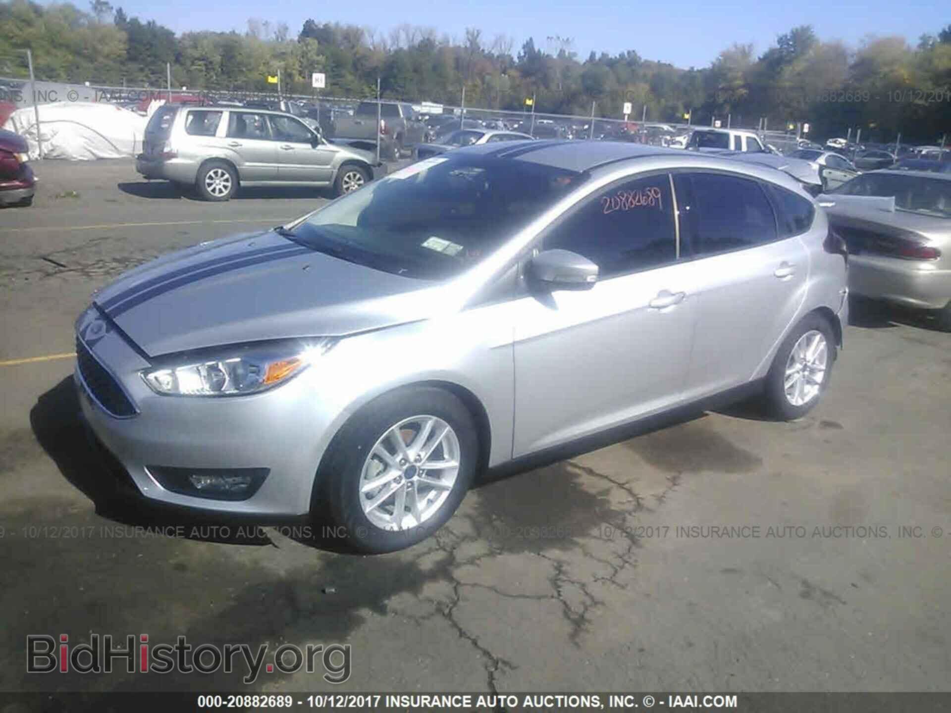 2017 Ford Focus - VIN: 1FADP3K26HL207733 - Фото 2