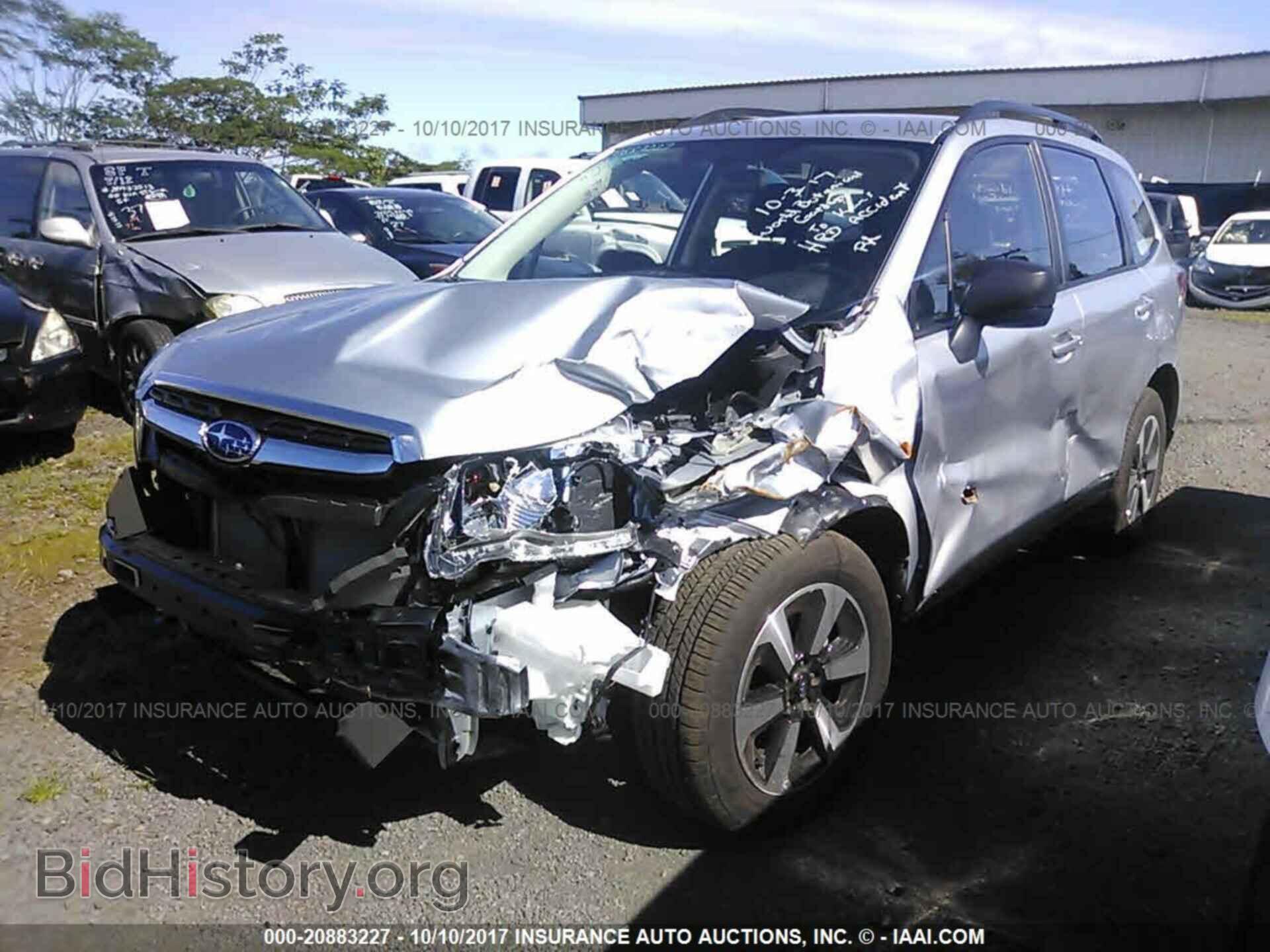 2017 Subaru Forester - VIN: JF2SJABCXHH496877 - Фото 2