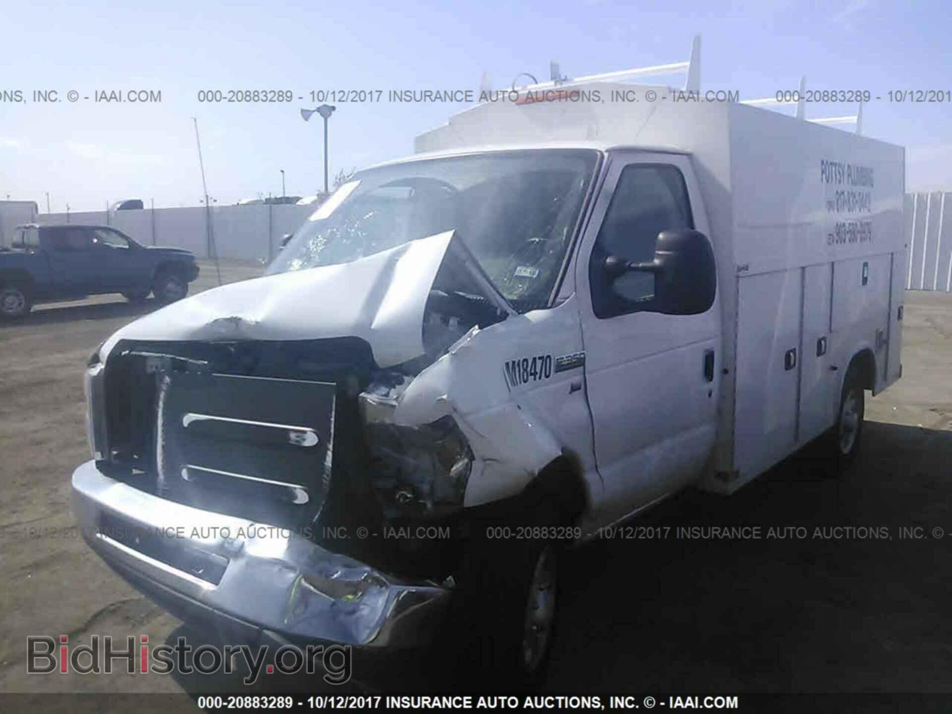 2017 Ford Econoline - VIN: 1FDWE3F68HDC39076 - Photo 2