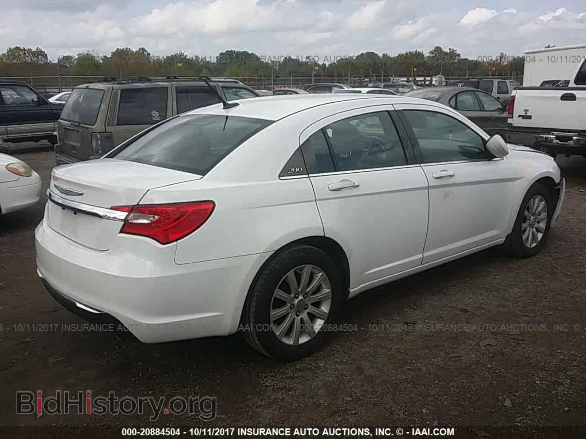 2013 Chrysler 200 - VIN: 1C3CCBBG8DN531731 - Фото 4