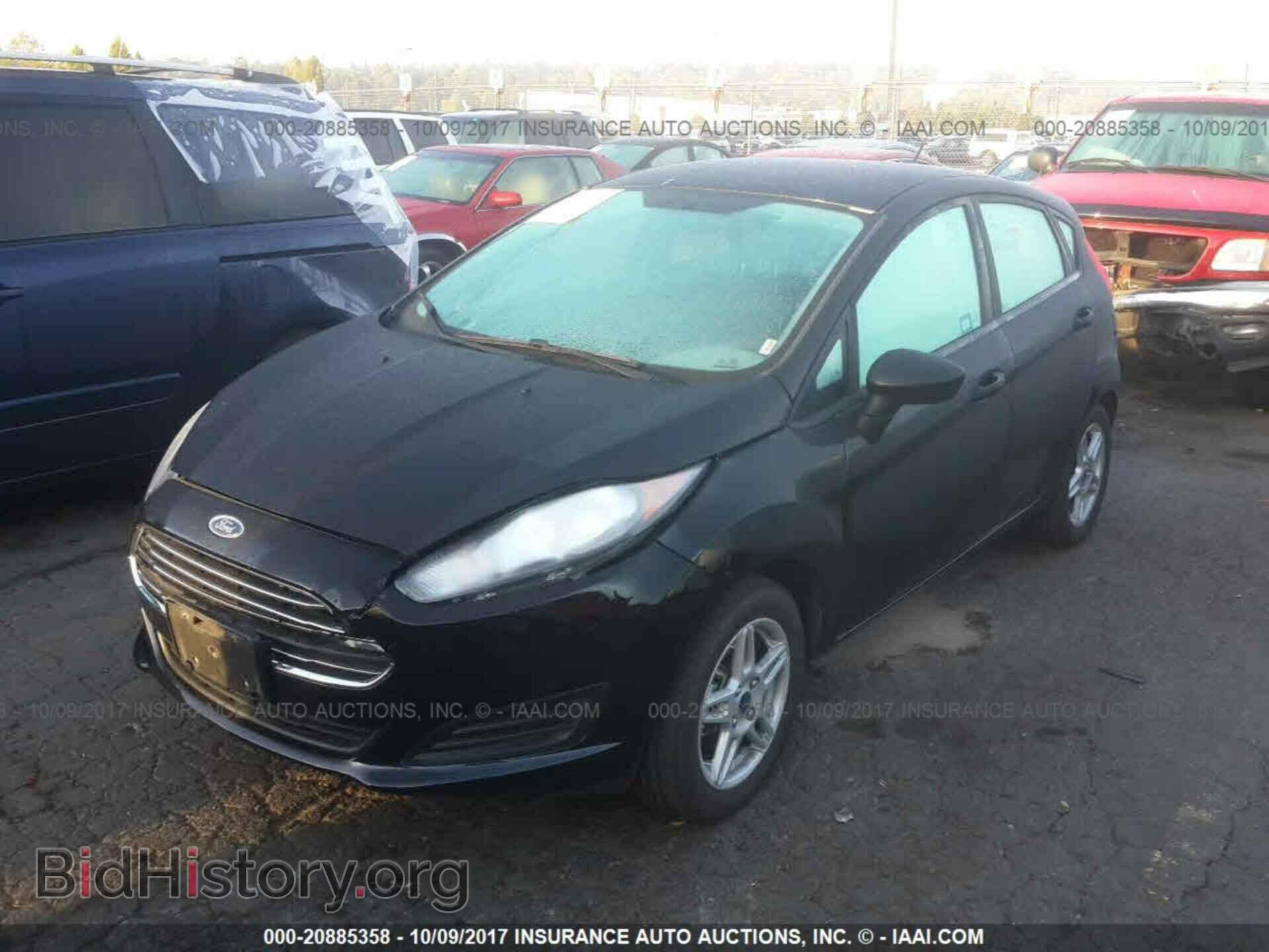 2017 Ford Fiesta - VIN: 3FADP4EJ9HM104748 - Photo 2