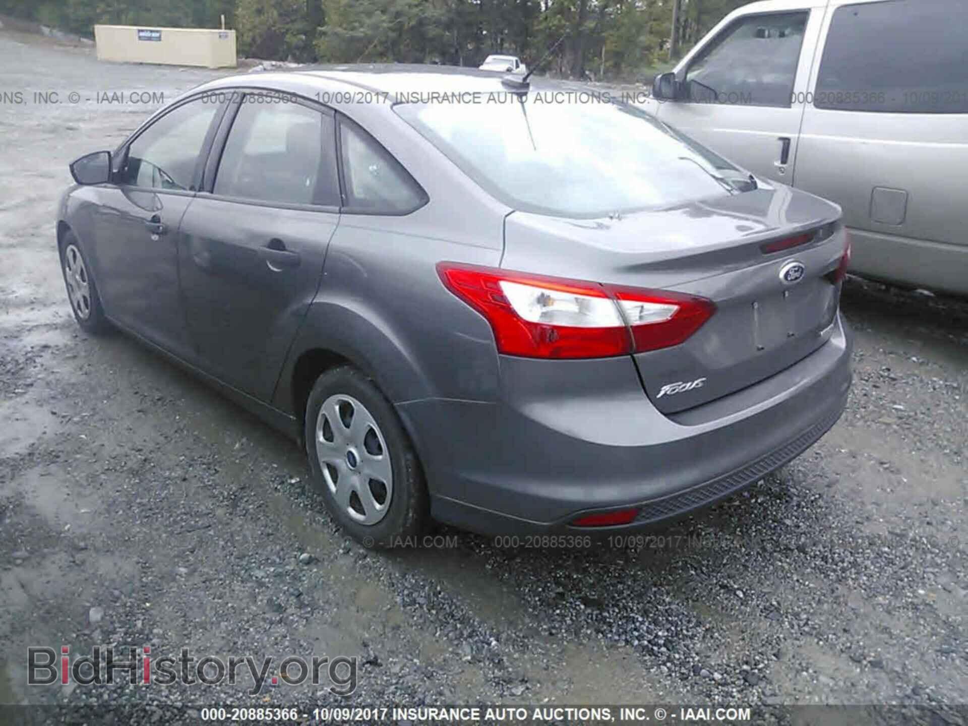 2012 Ford Focus - VIN: 1FAHP3E28CL443497 - Photo 3