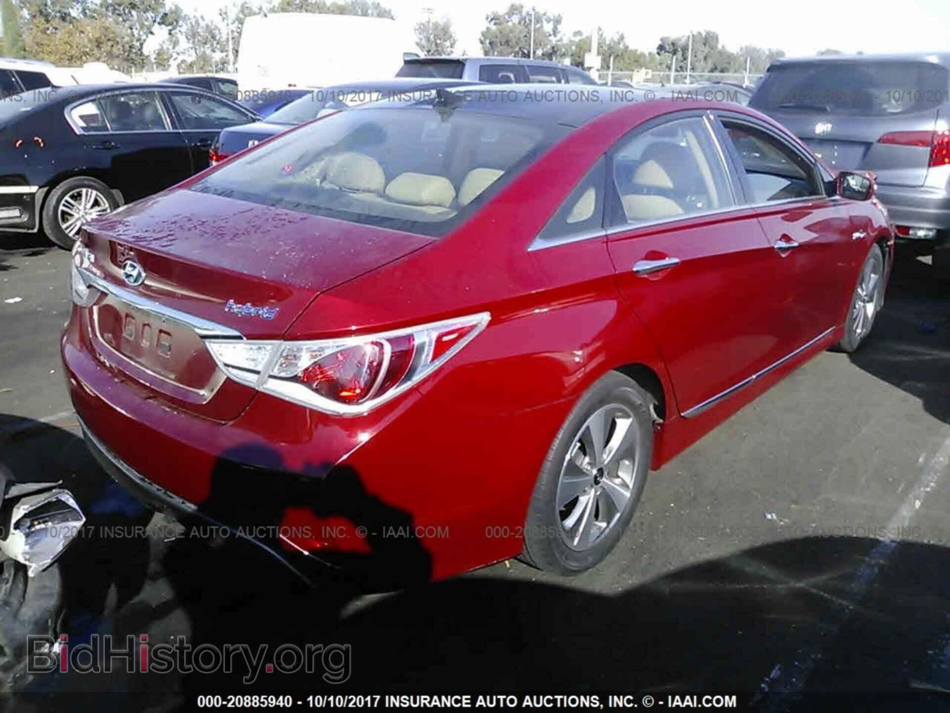 2012 Hyundai Sonata - VIN: KMHEC4A42CA044016 - Photo 4