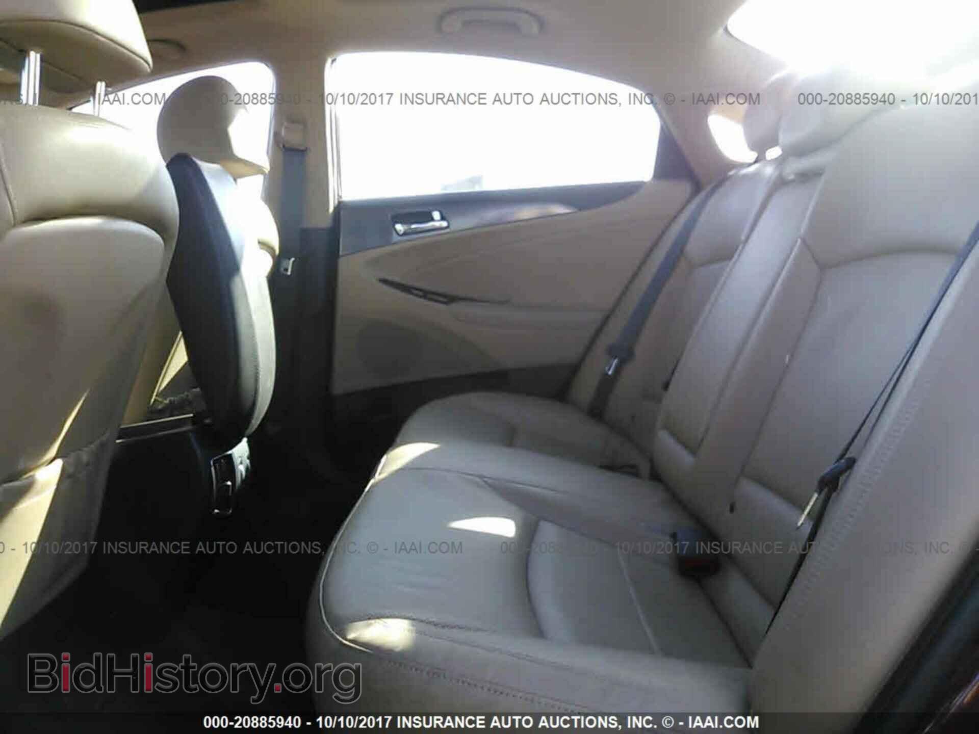 2012 Hyundai Sonata - VIN: KMHEC4A42CA044016 - Photo 8